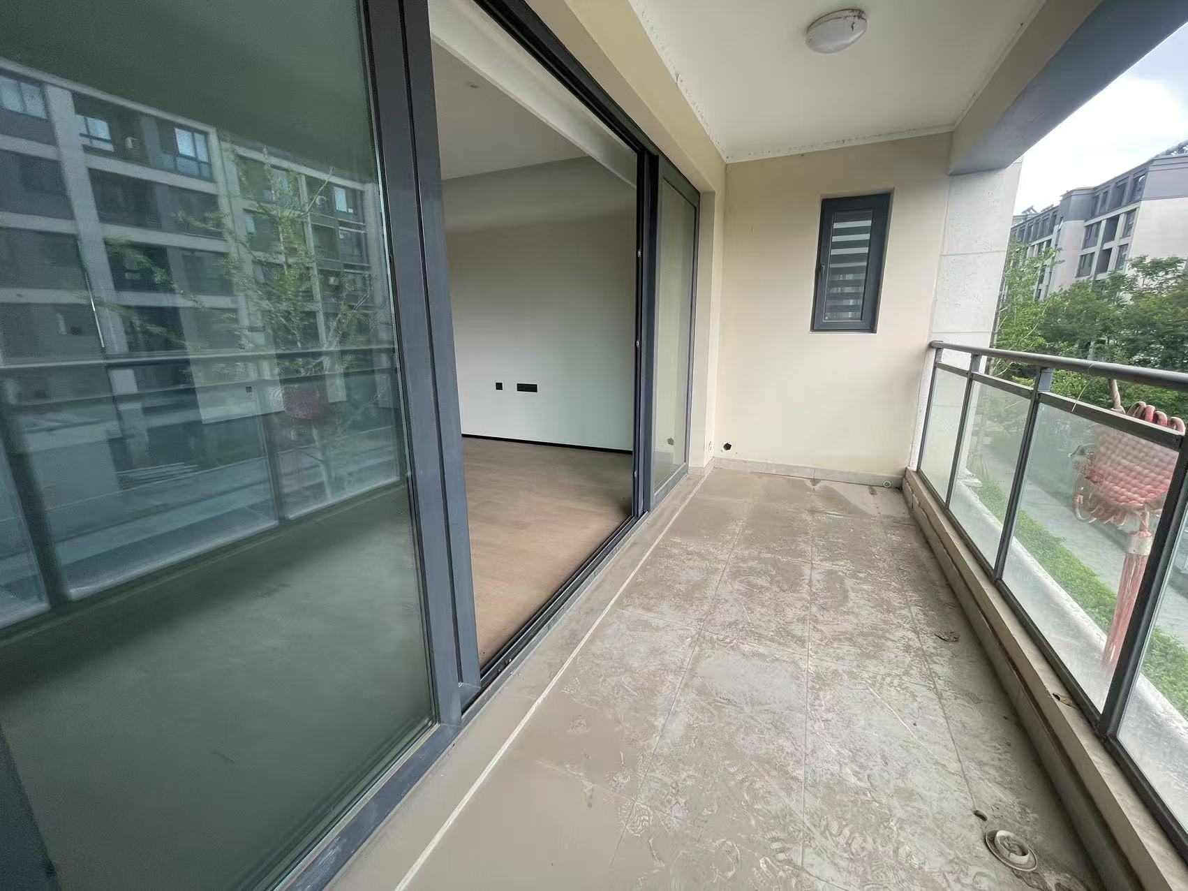 万科翡翠公园 3室2厅2卫 124.58m&sup2;