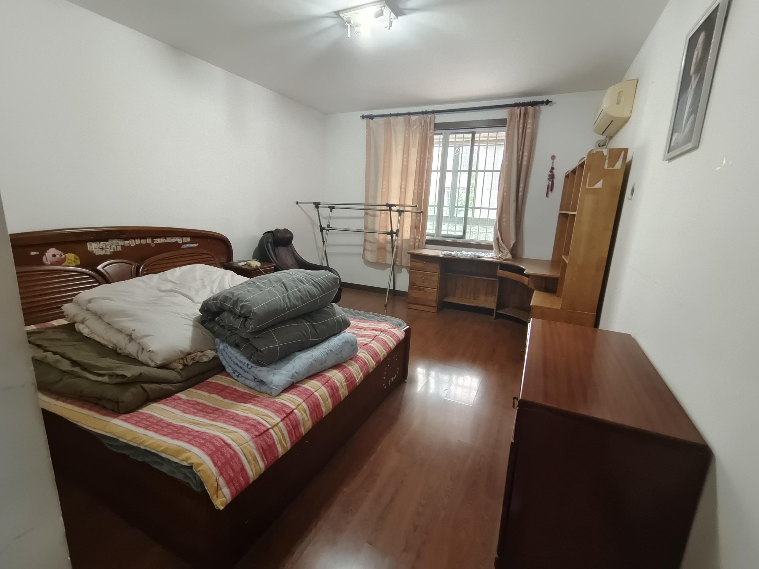 星湖花园 3室2厅2卫 158.22m&sup2;