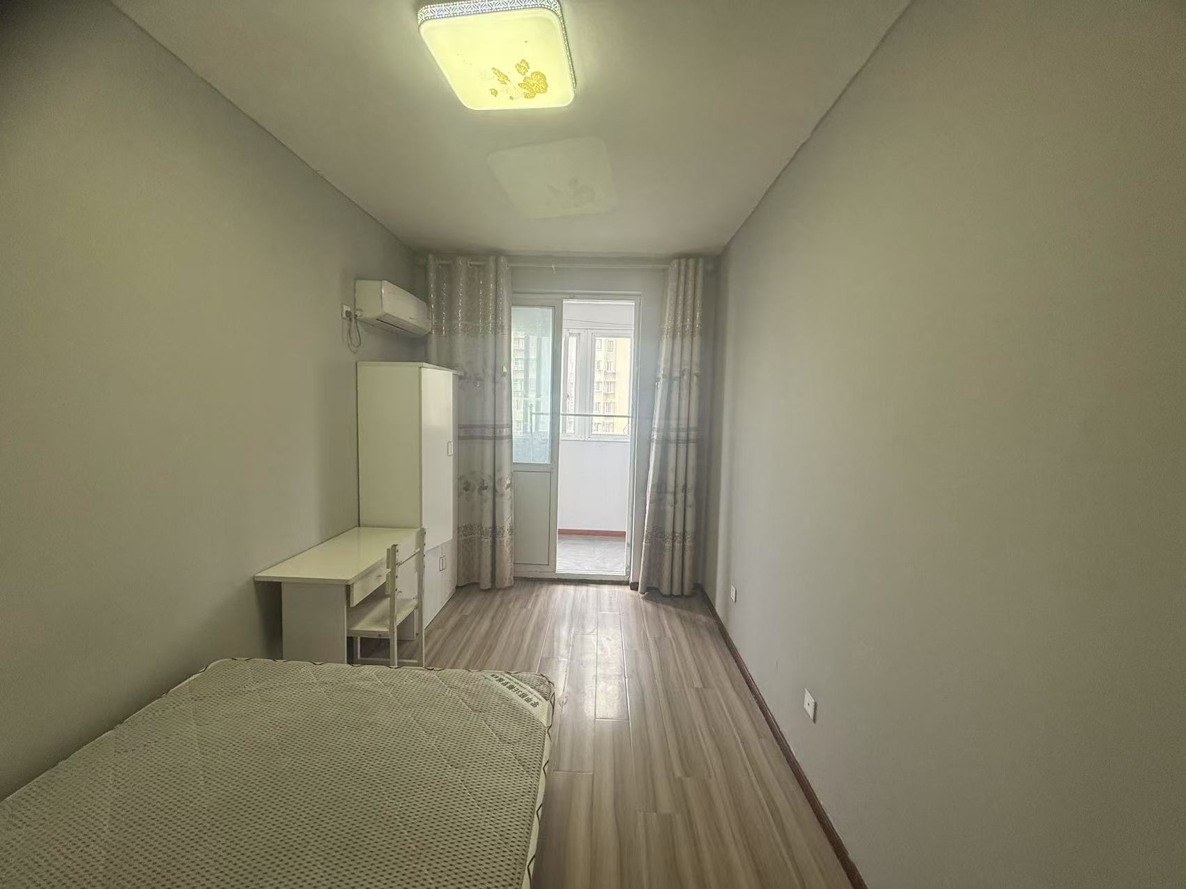 江海佳苑 3室2厅1卫 120m&sup2;