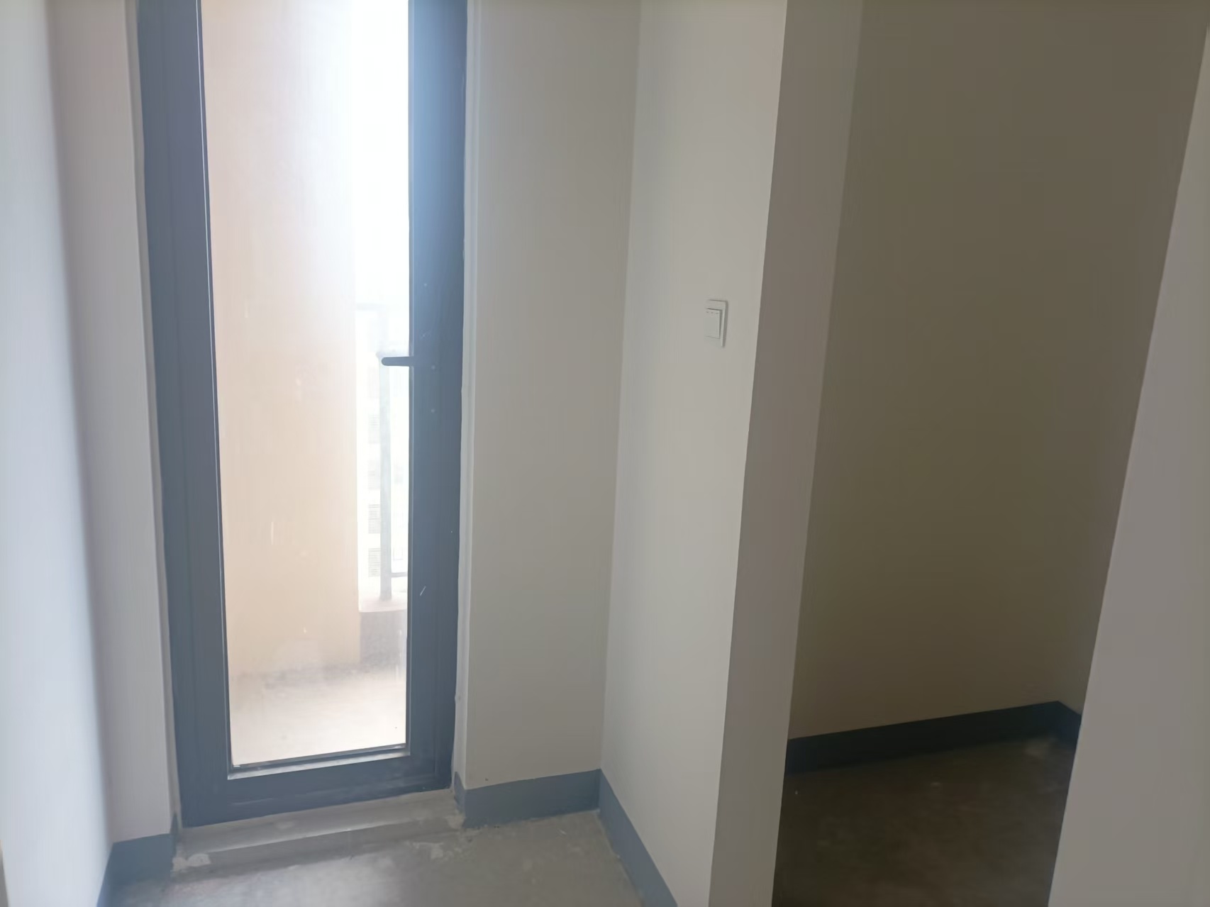 绿地新里城 3室2厅2卫 106m&sup2;