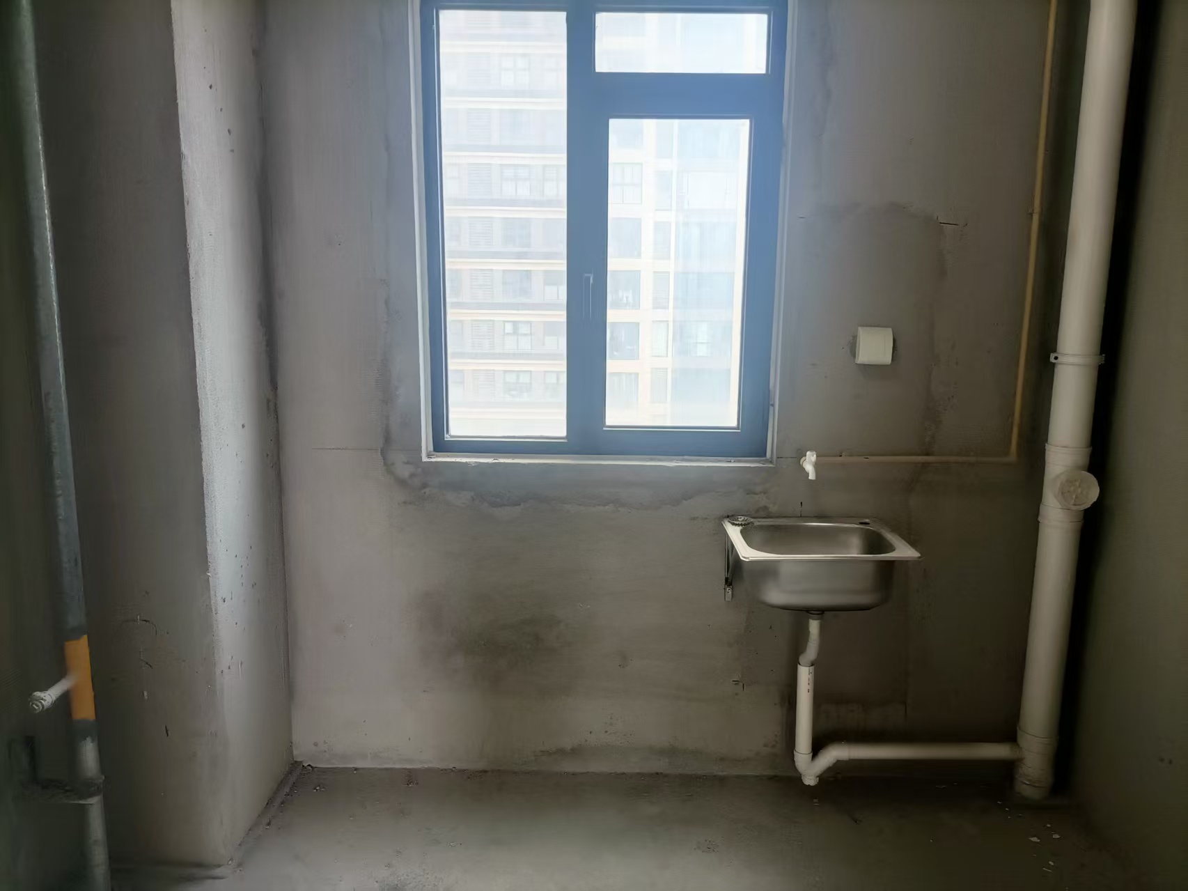 绿地新里城 3室2厅2卫 106m&sup2;