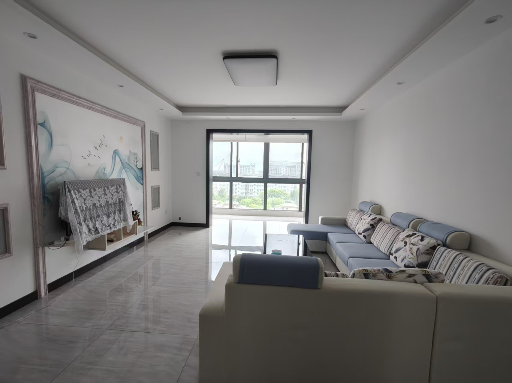湖滨华庭 3室2厅1卫 110.00m²