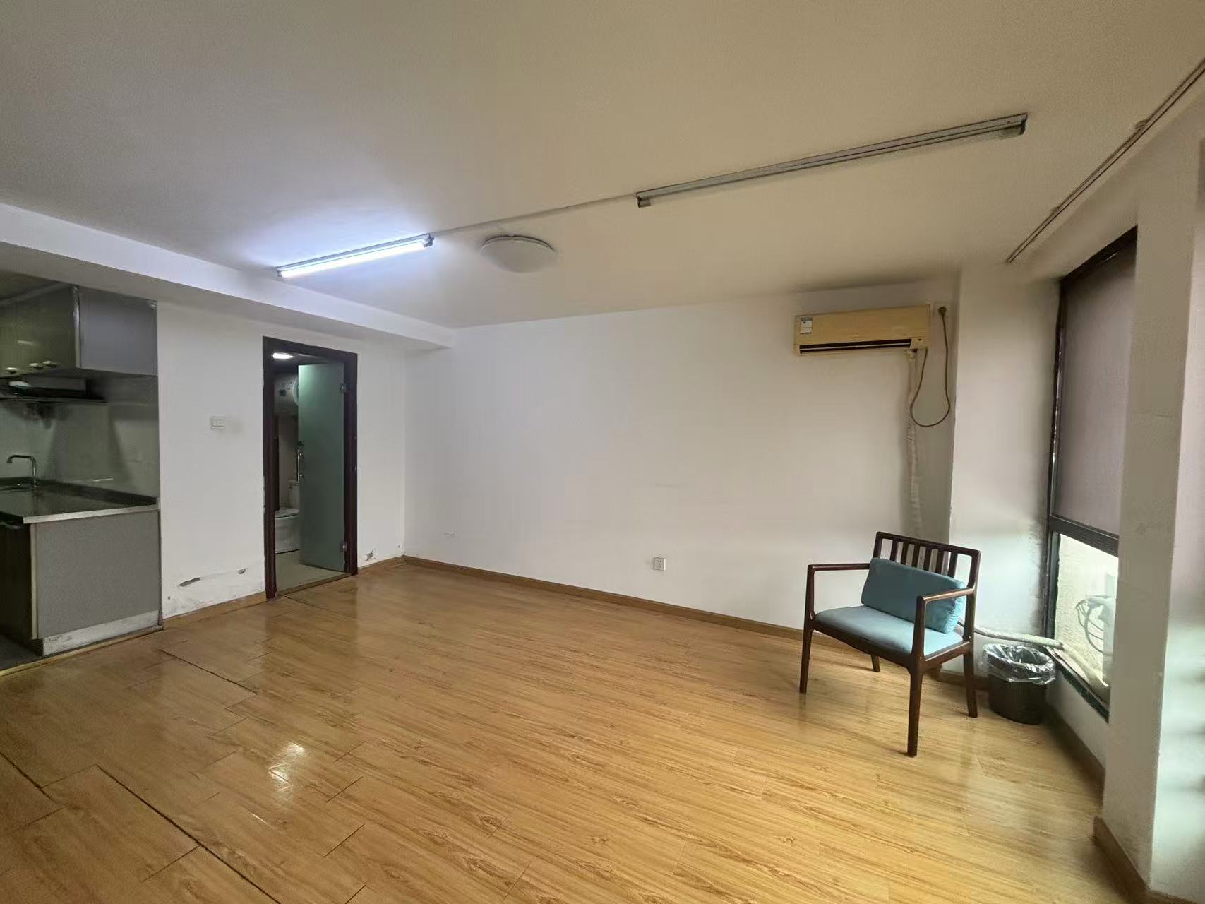 东景国际 3室1厅1卫 97m&sup2;