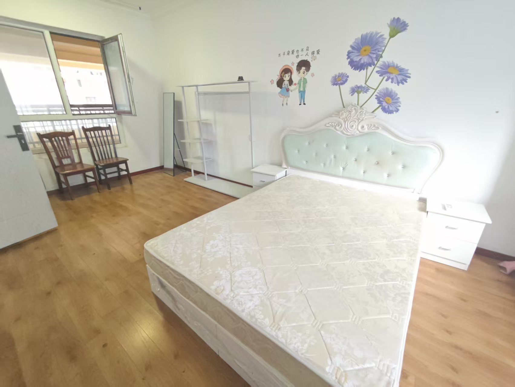 世茂九龙庭 2室2厅1卫 89m&sup2;