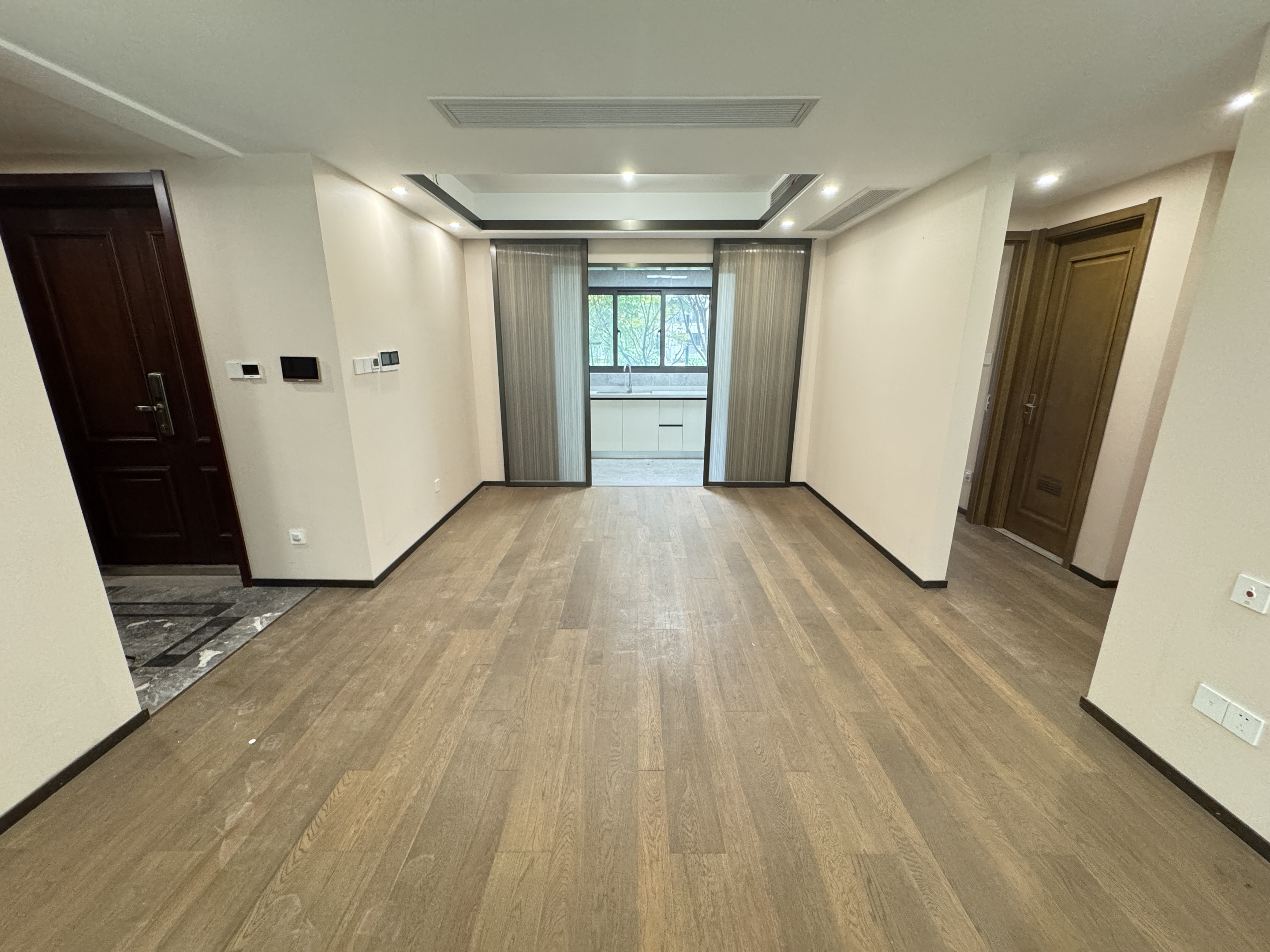 远创东樾 3室2厅2卫 310.00m&sup2;