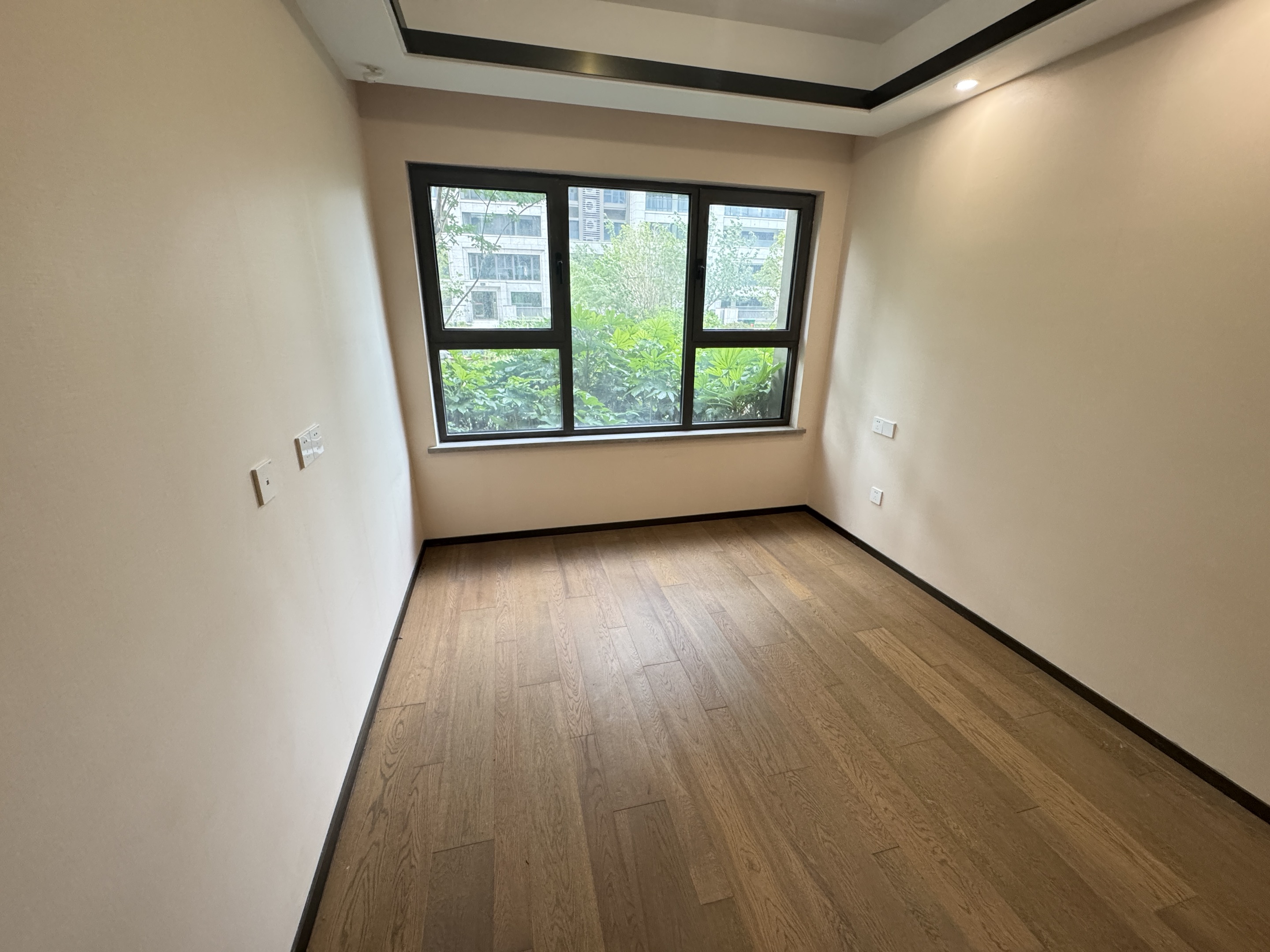 远创东樾 3室2厅2卫 310.00m&sup2;