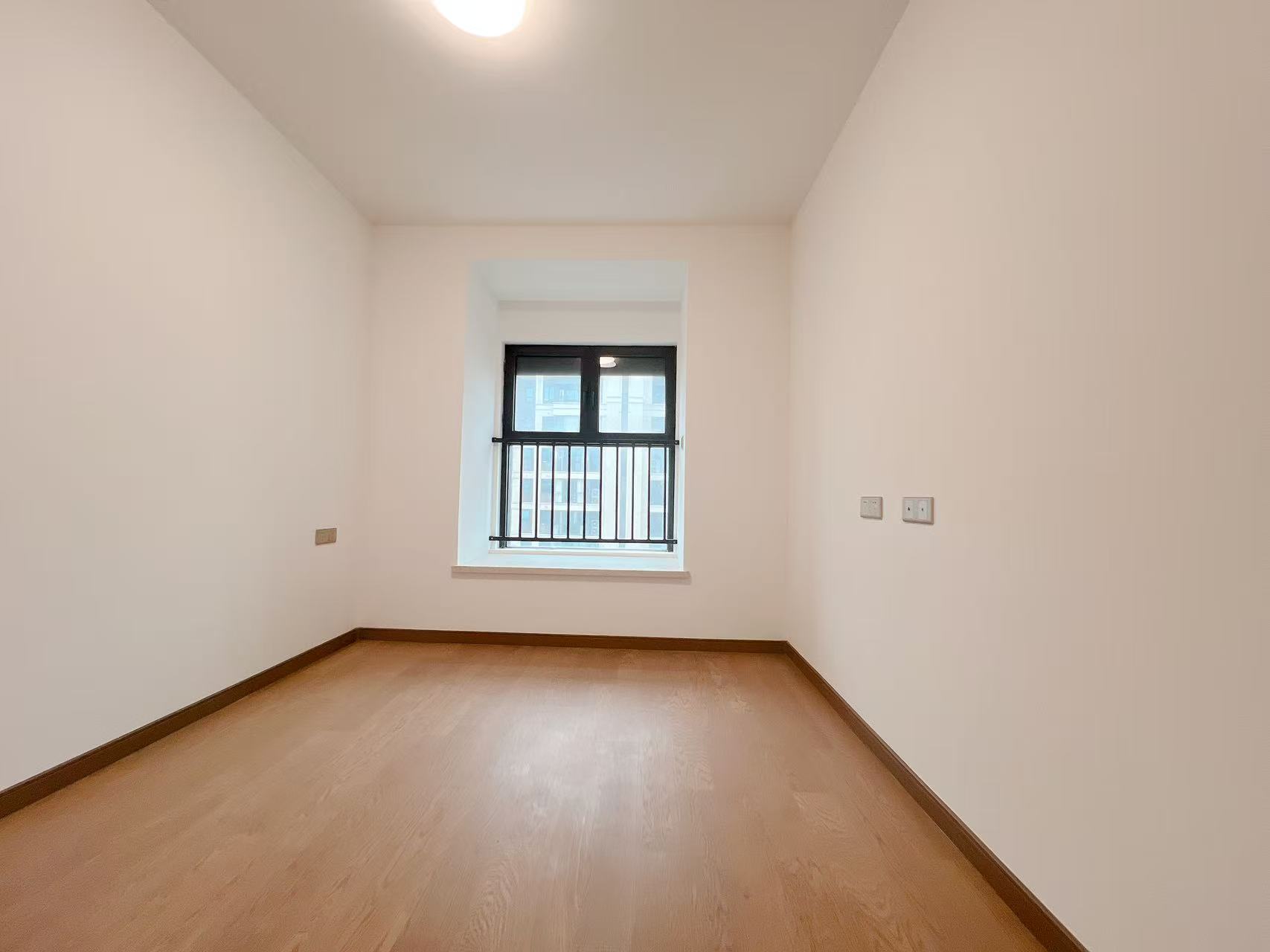中海上东区 4室2厅2卫 142.21m&sup2;