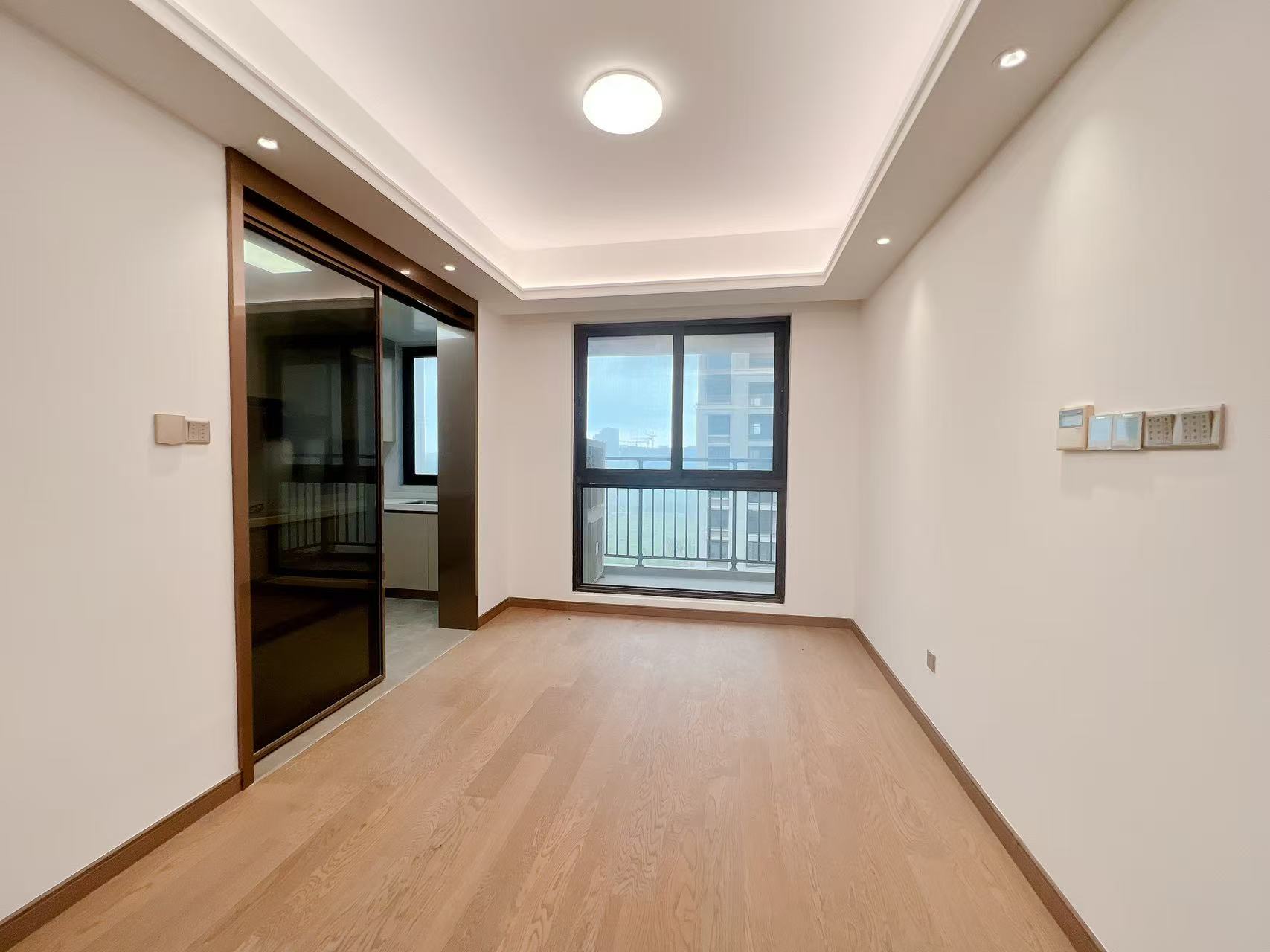 中海上东区 4室2厅2卫 142.21m&sup2;