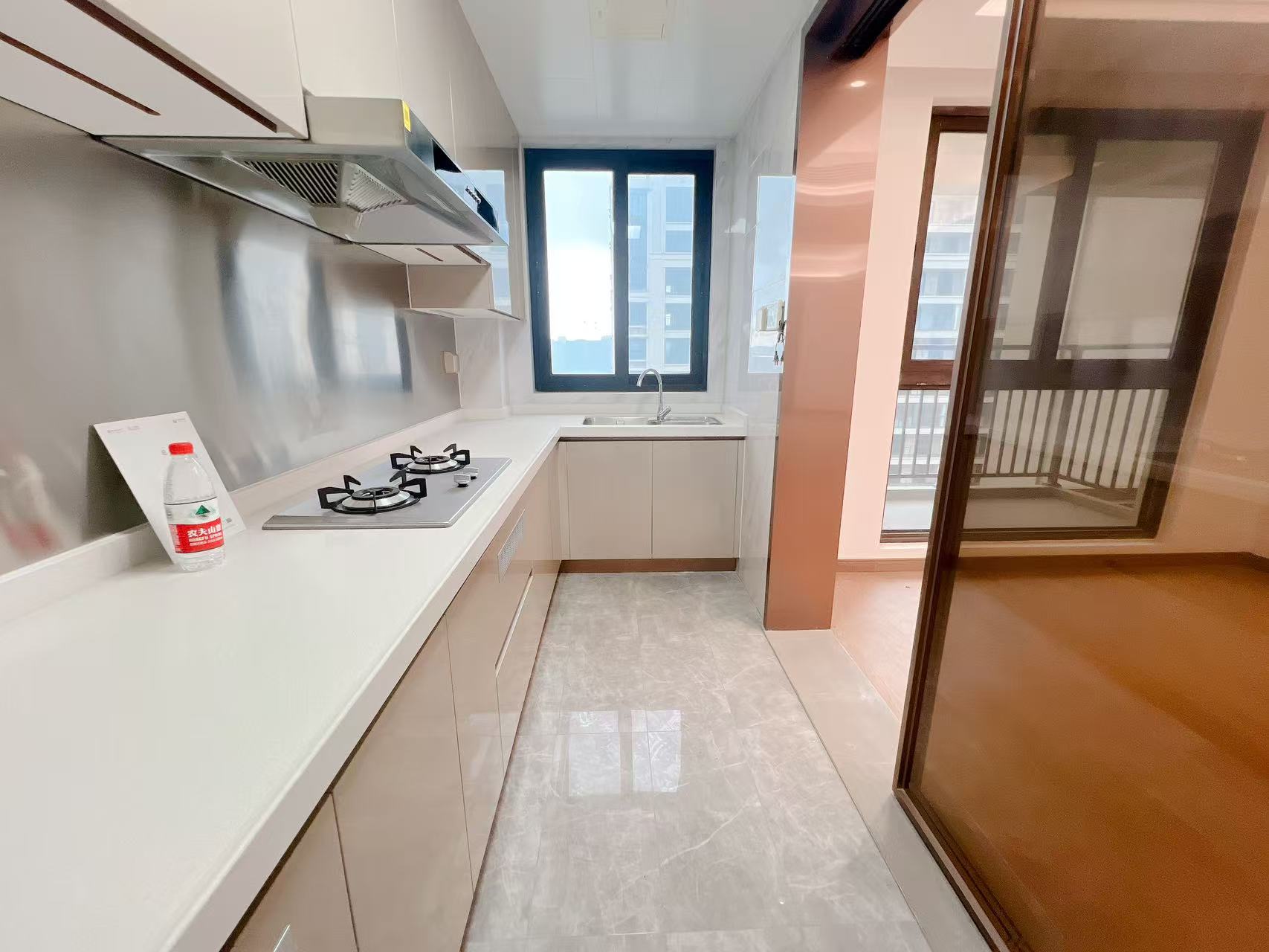 中海上东区 4室2厅2卫 142.21m&sup2;
