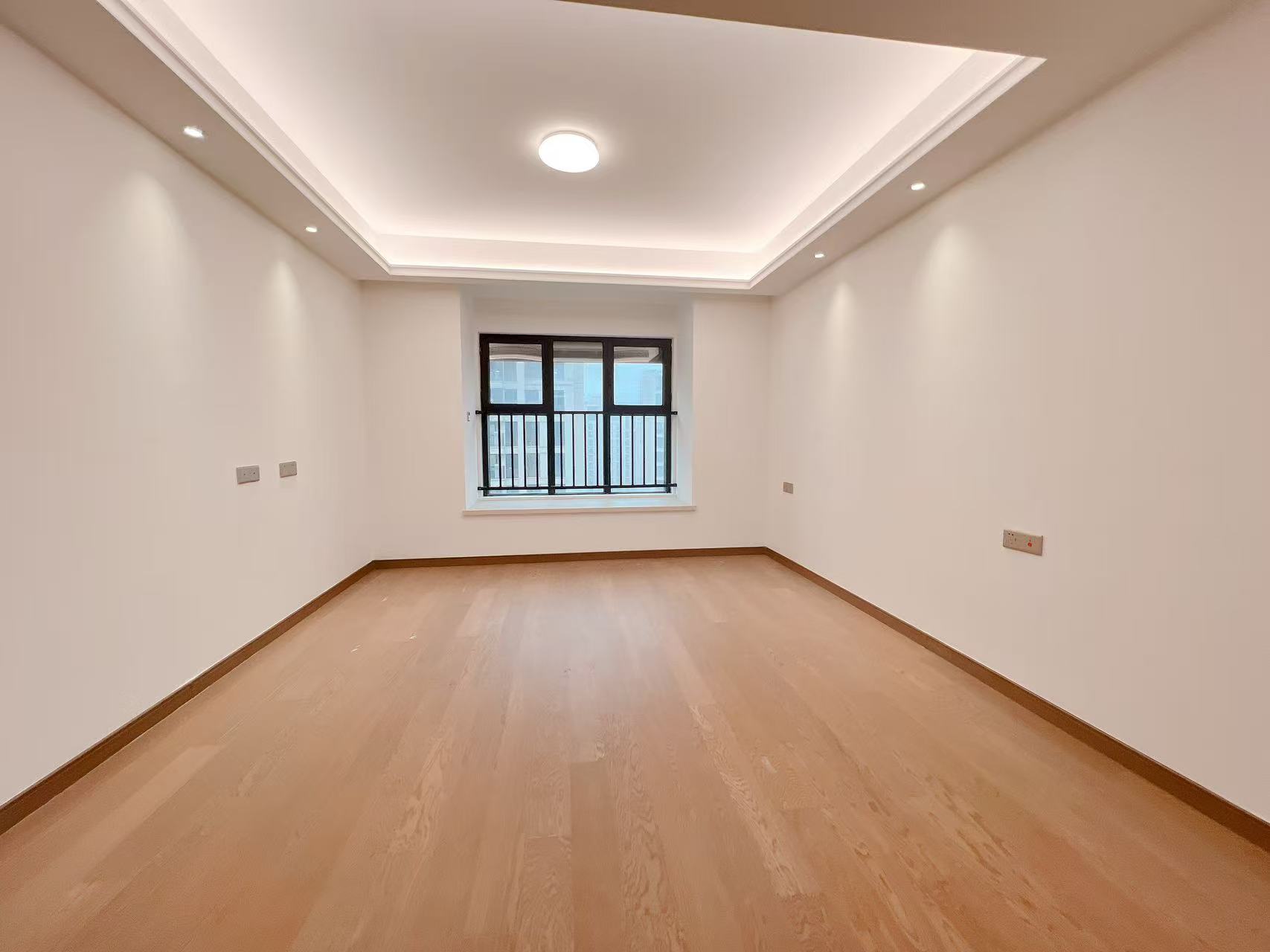 中海上东区 4室2厅2卫 142.21m&sup2;