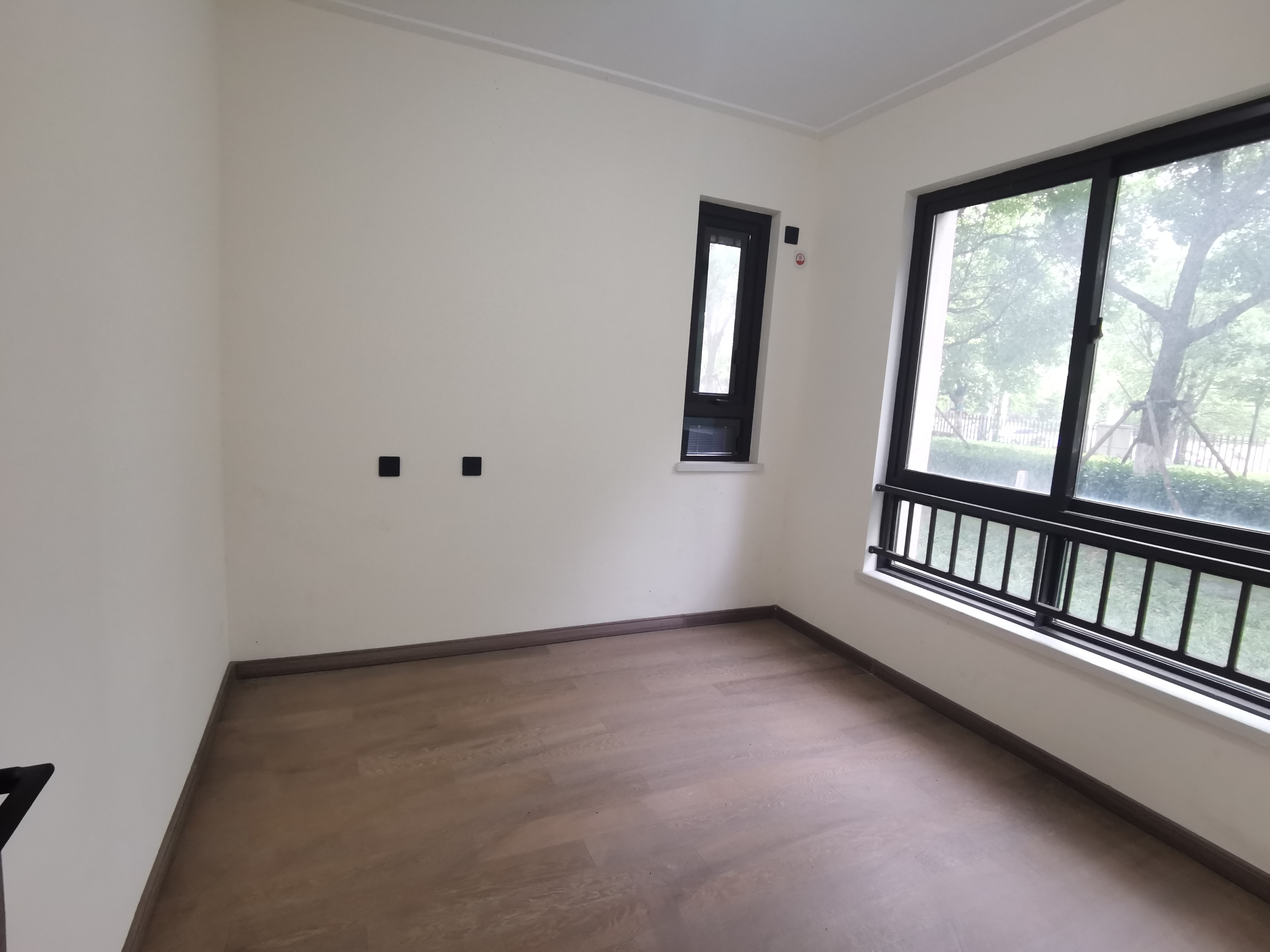 湖山源著 2室2厅2卫 100m&sup2;