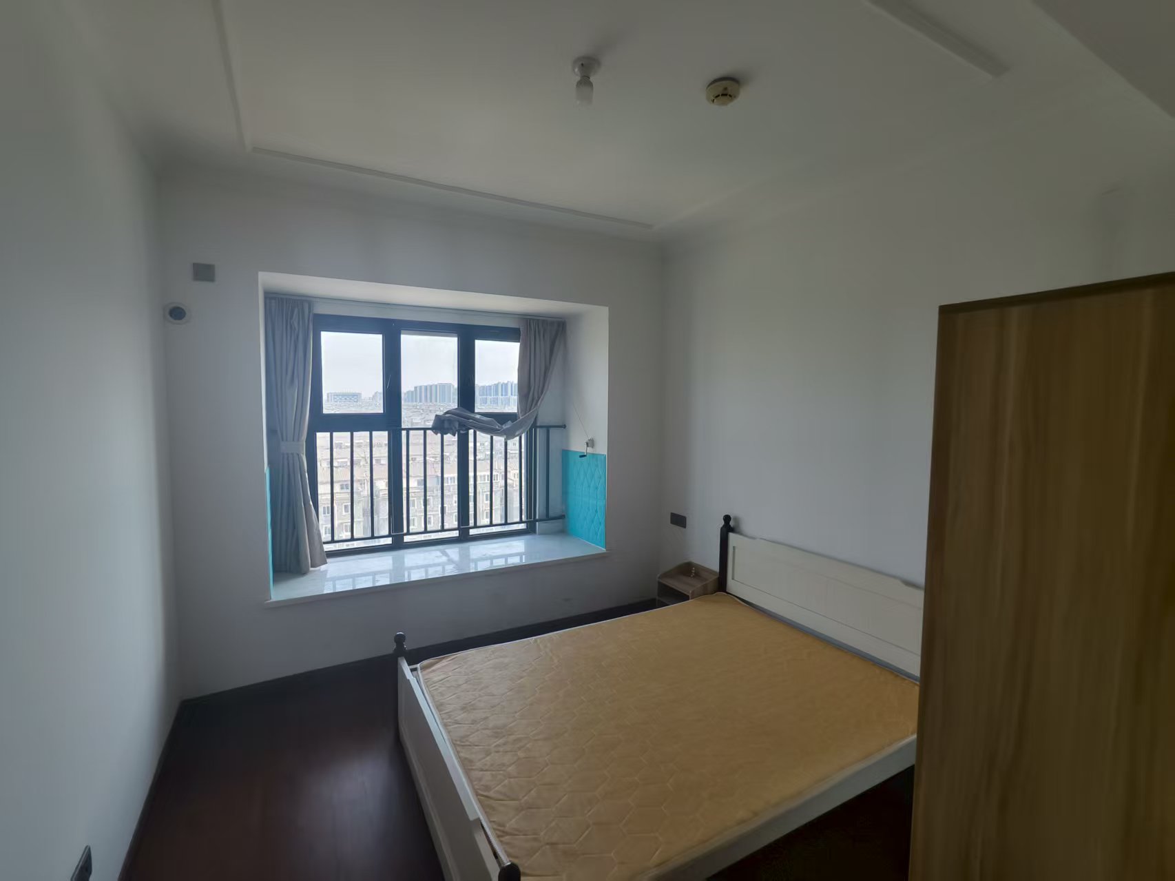 富力院士廷 4室2厅2卫 140m&sup2;