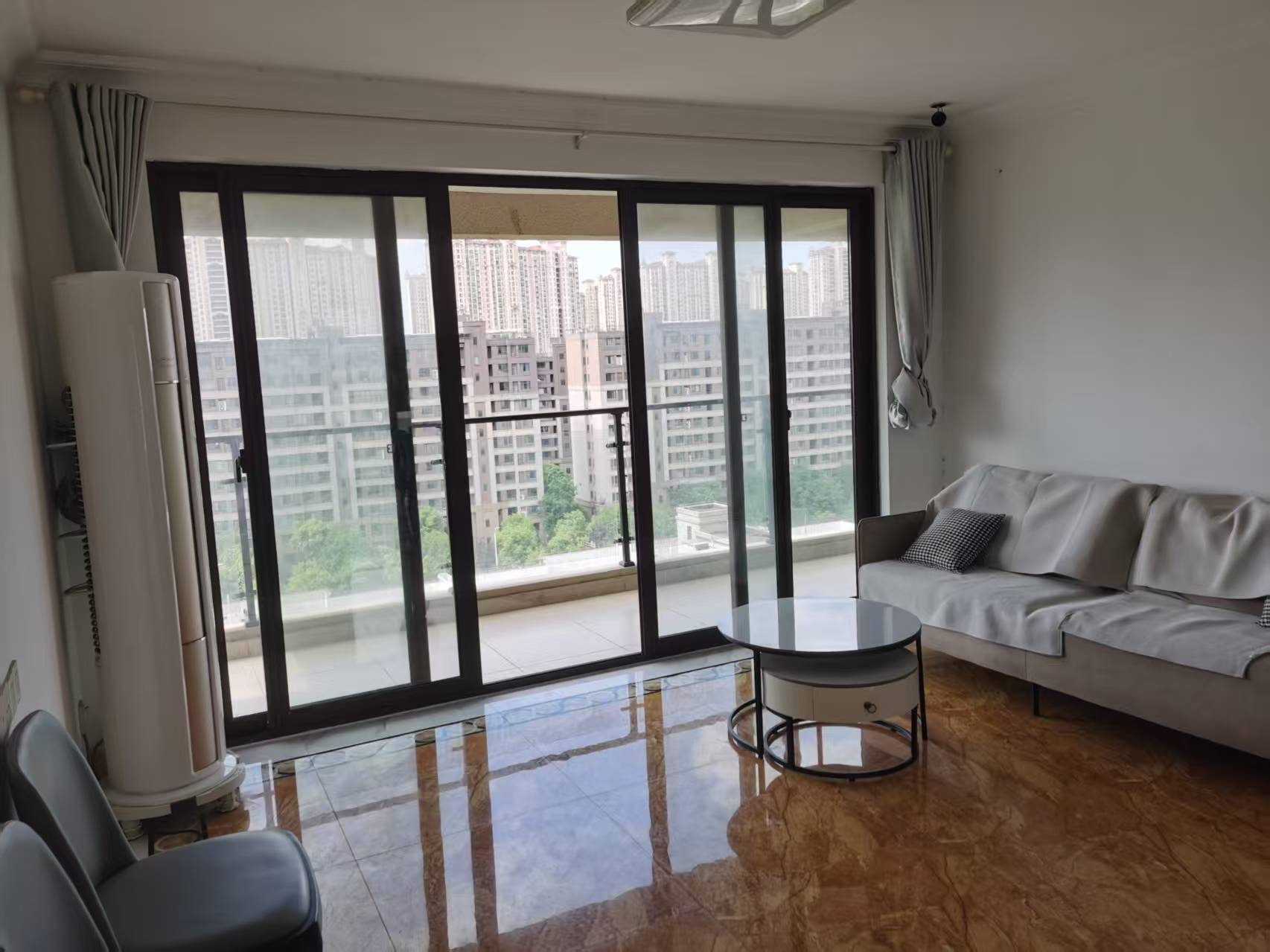南通碧桂园翡翠华府 4室2厅2卫 142m&sup2;