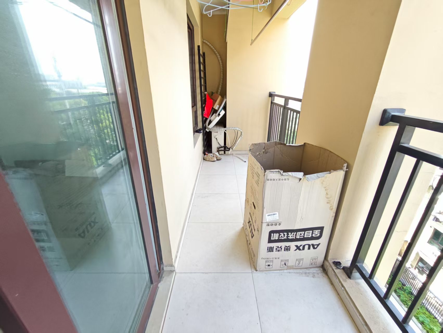 世茂九龙庭 3室2厅2卫 125m&sup2;