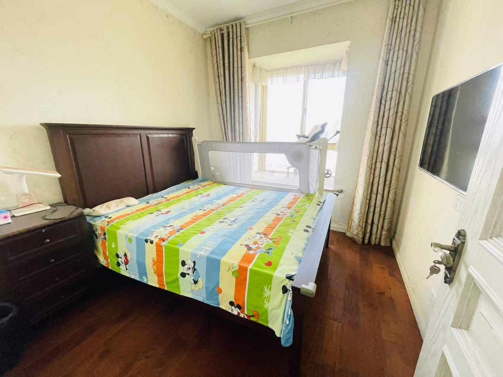 恒盛豪庭 3室2厅2卫 145m&sup2;