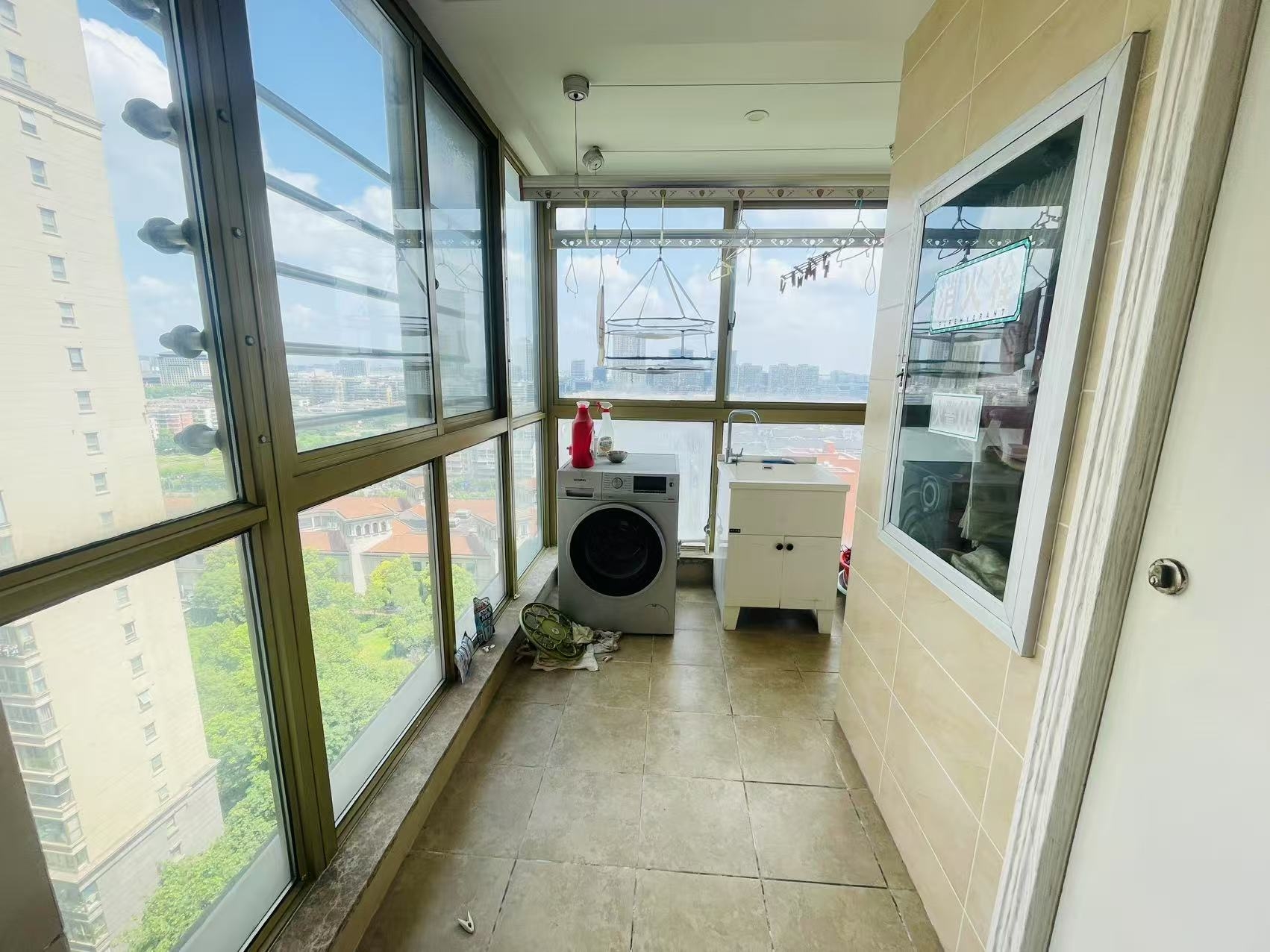 恒盛豪庭 3室2厅2卫 145m&sup2;