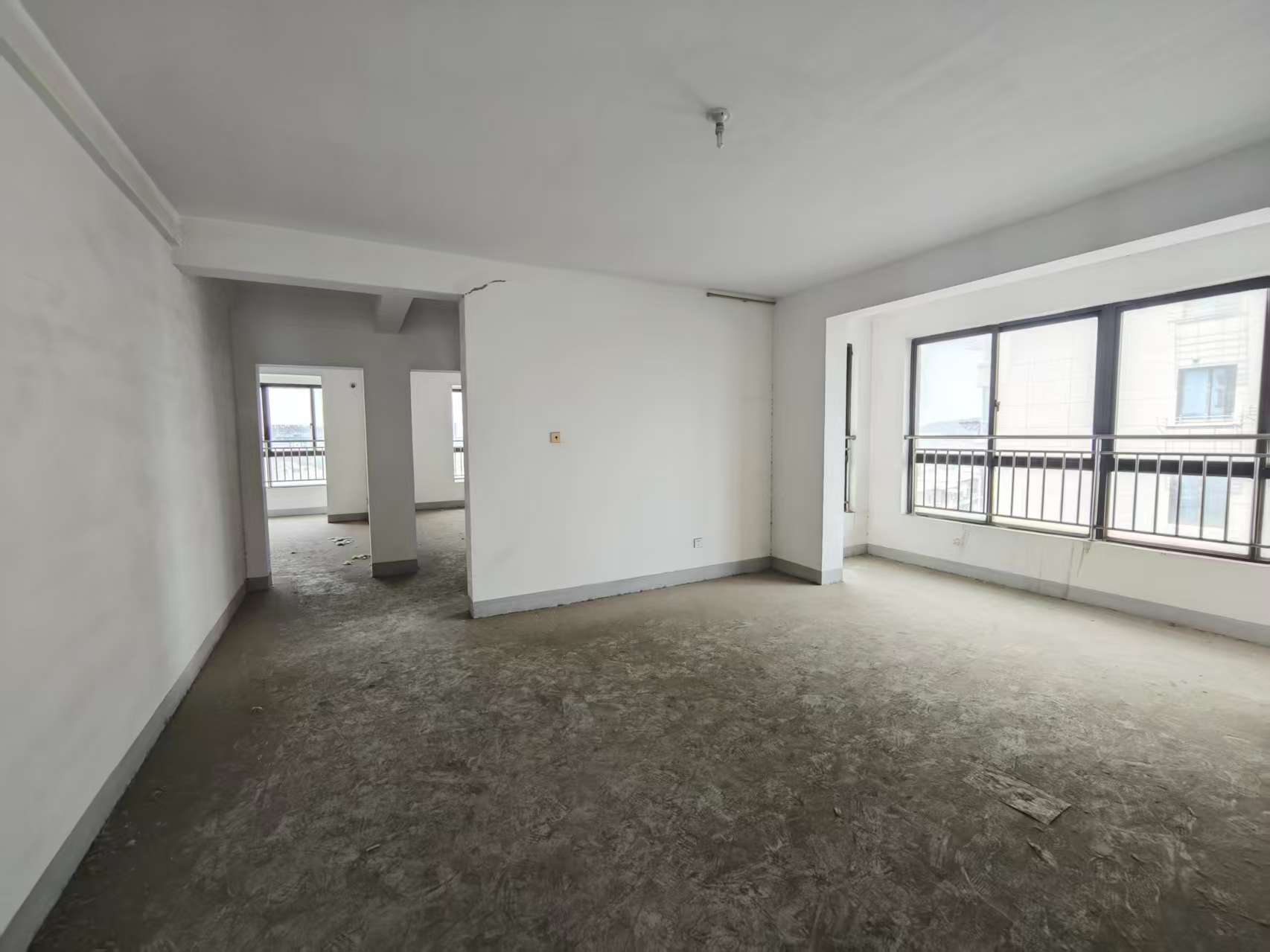山景水岸 3室2厅2卫 144.48m²