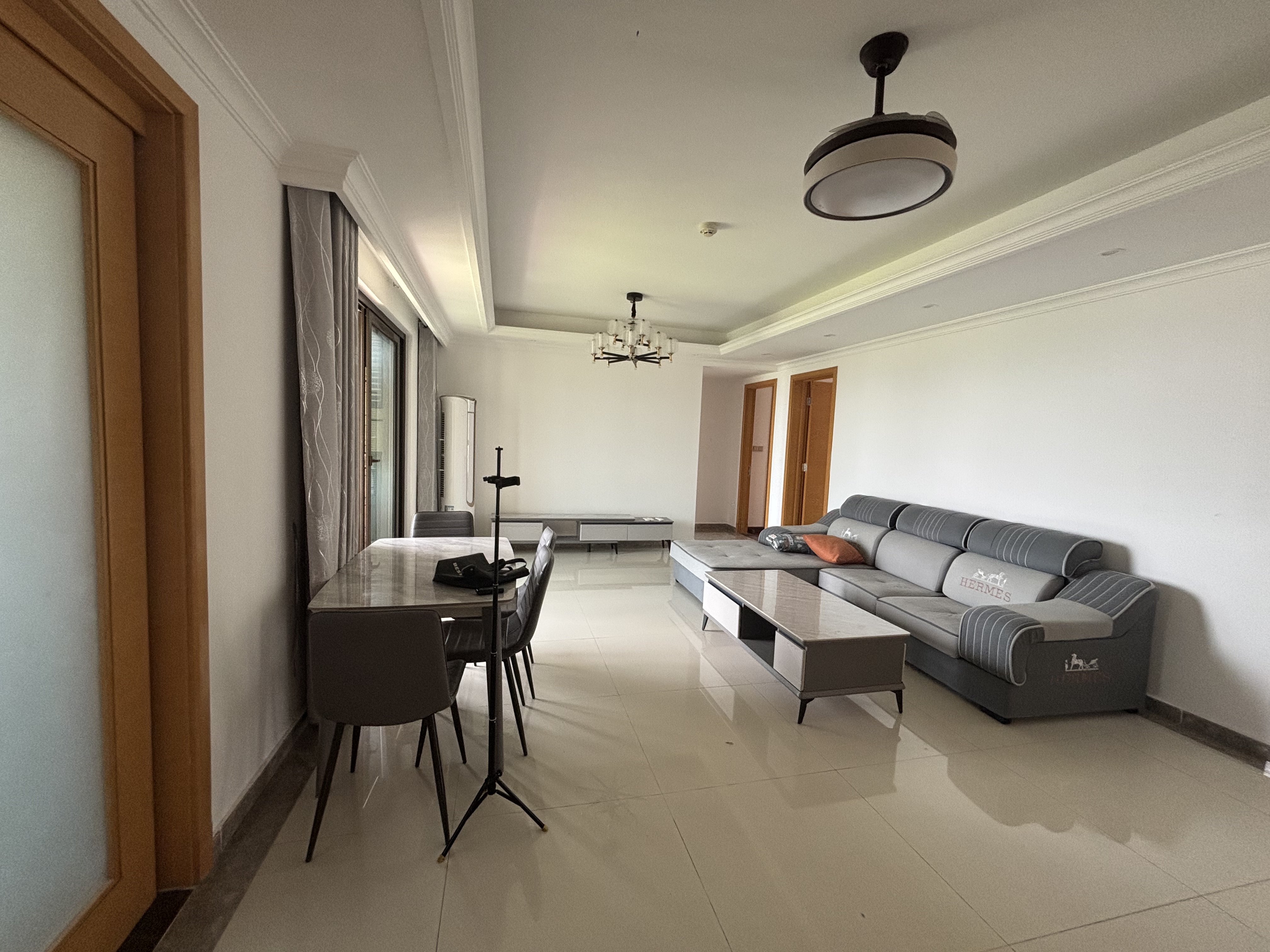 富力院士廷 4室2厅2卫 136.16m²