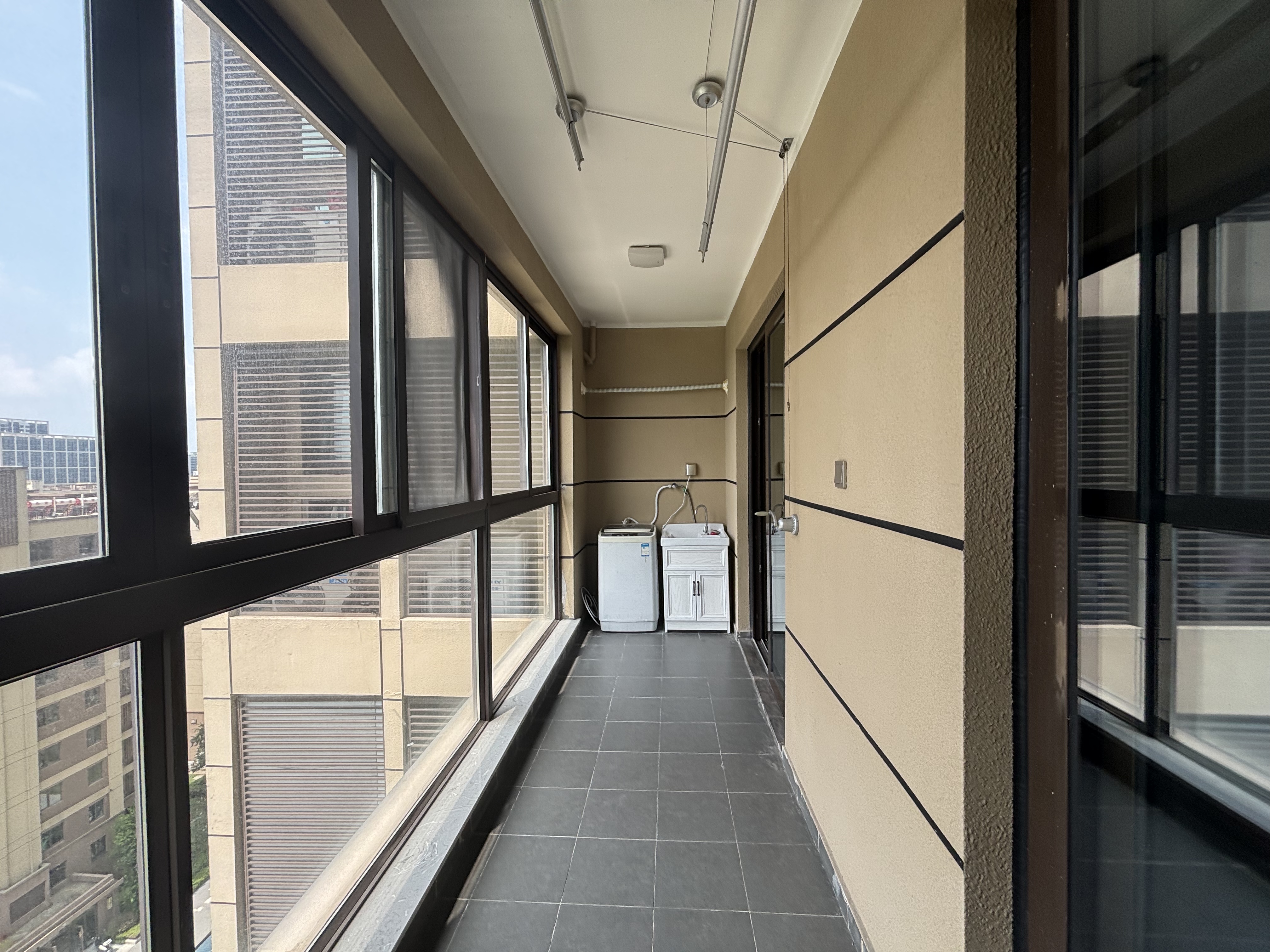 富力院士廷 4室2厅2卫 136.16m&sup2;