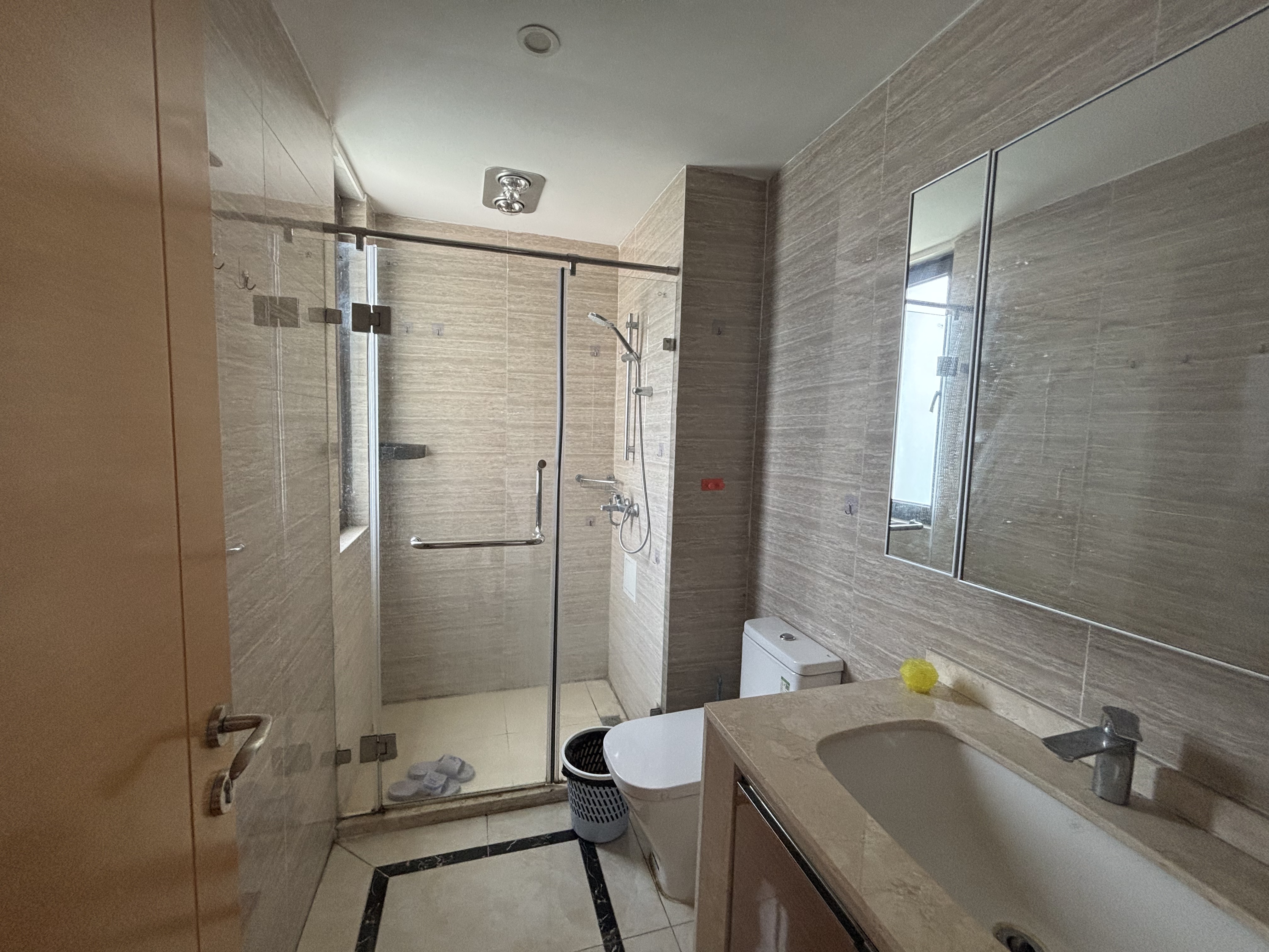 富力院士廷 4室2厅2卫 136.16m&sup2;