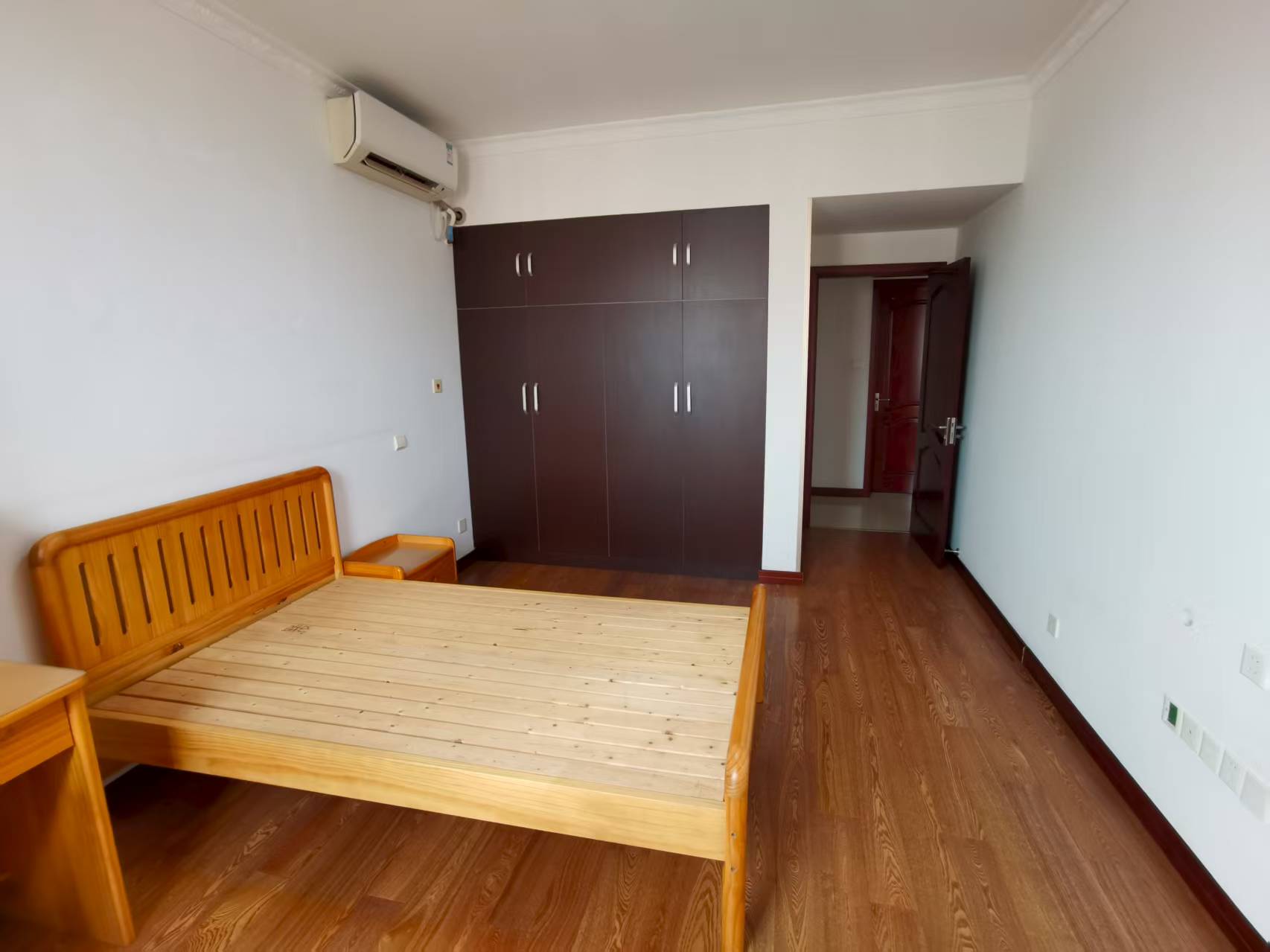 中南世纪花城一期 3室2厅1卫 130.00m&sup2;