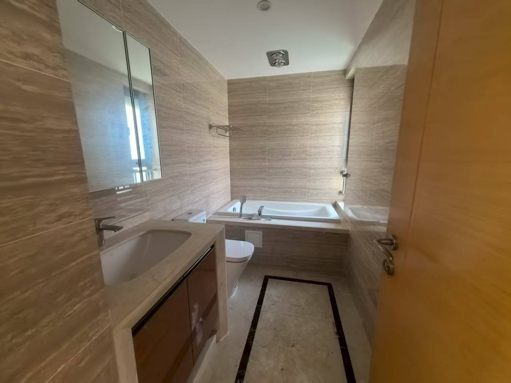 富力院士廷 4室2厅2卫 136.85m&sup2;