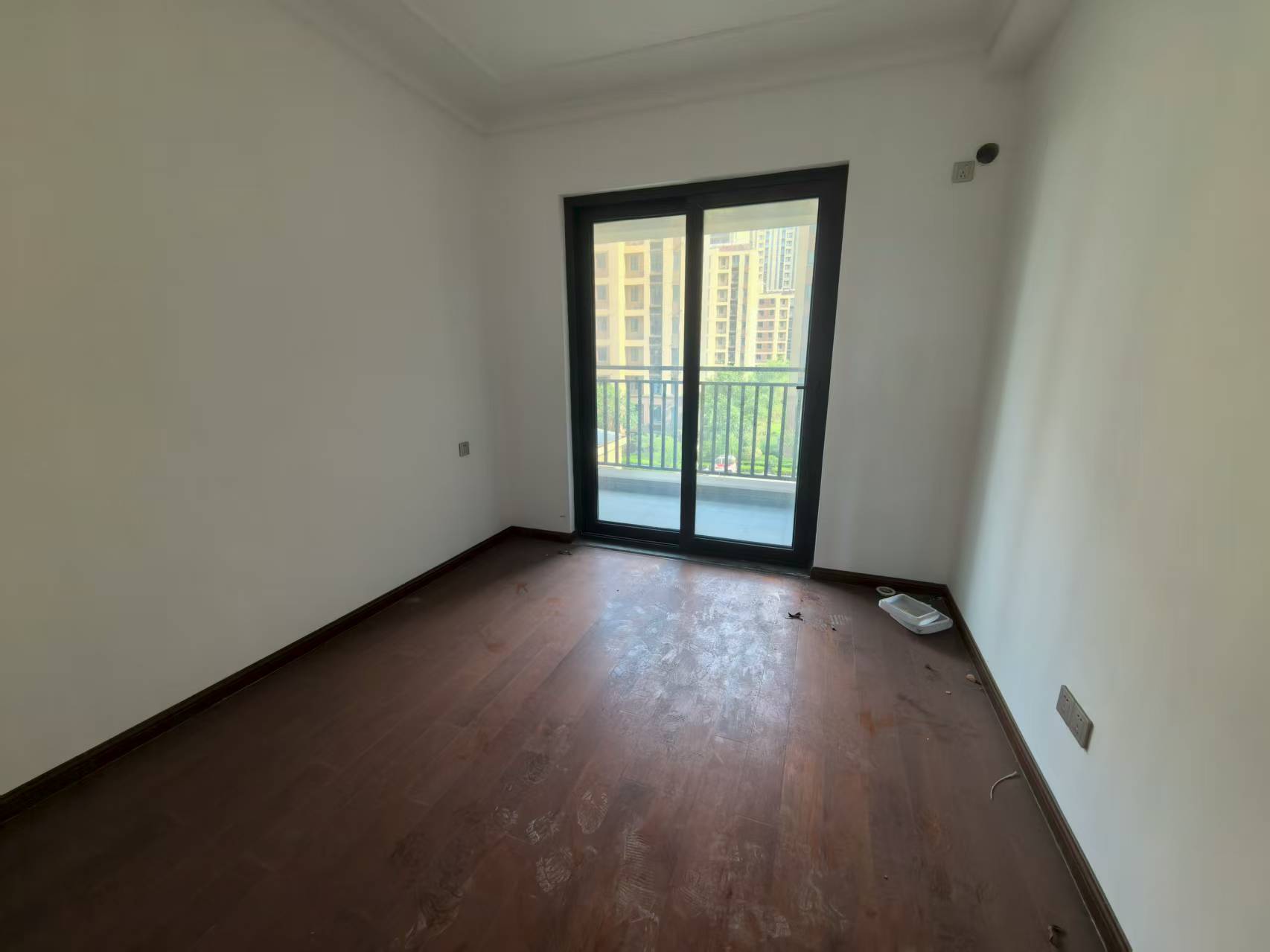 富力院士廷 4室2厅2卫 136.85m&sup2;