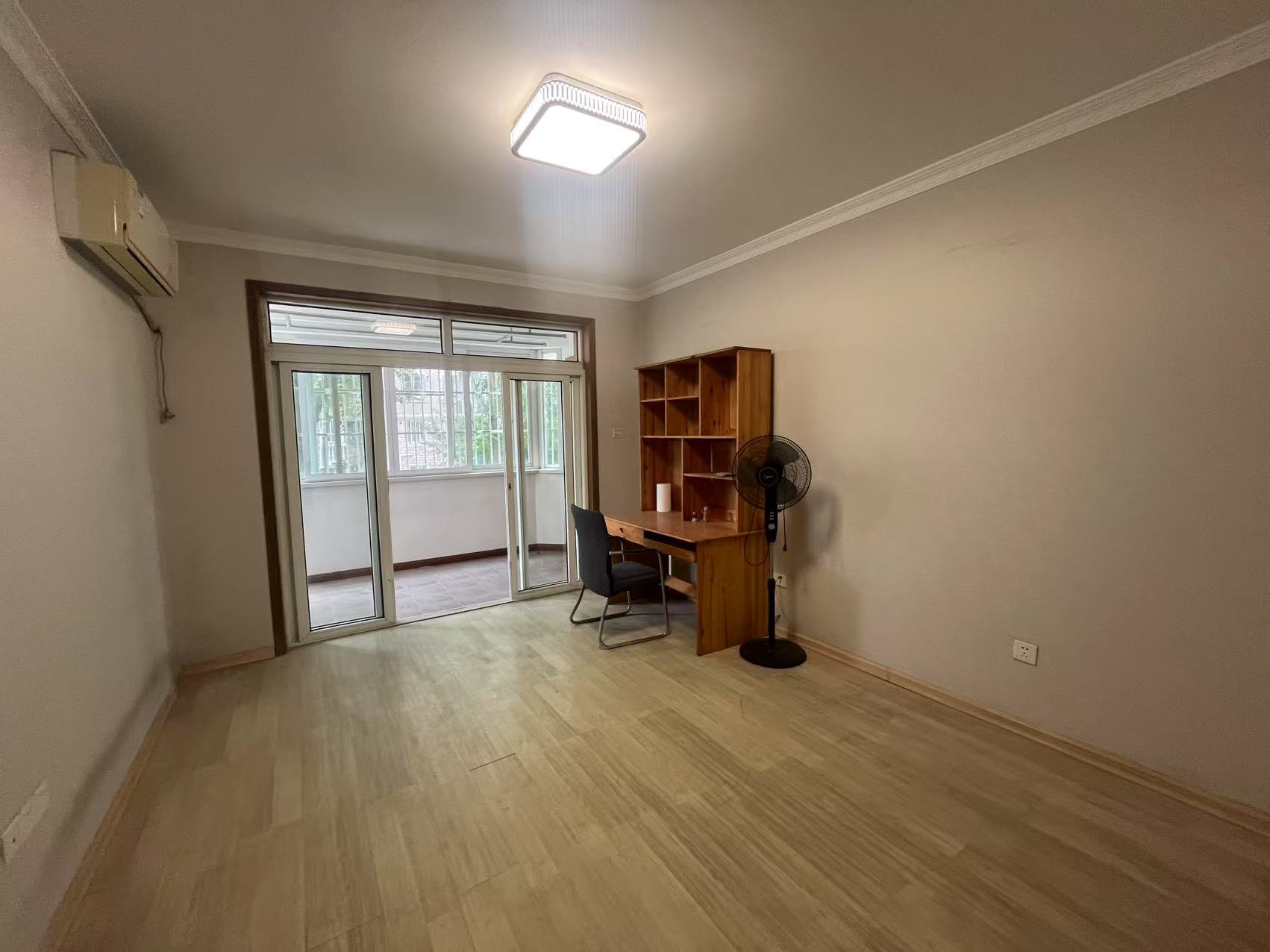 星湖花园 3室2厅1卫 128.00m&sup2;