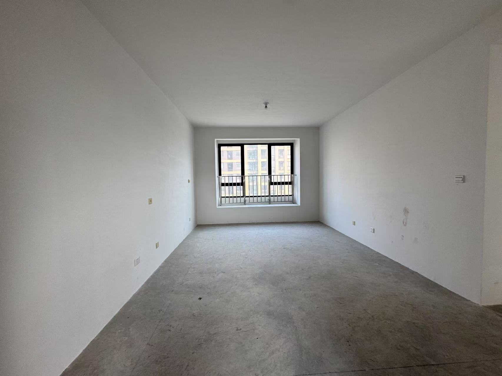 万濠山庄 4室2厅2卫 1660.00m&sup2;