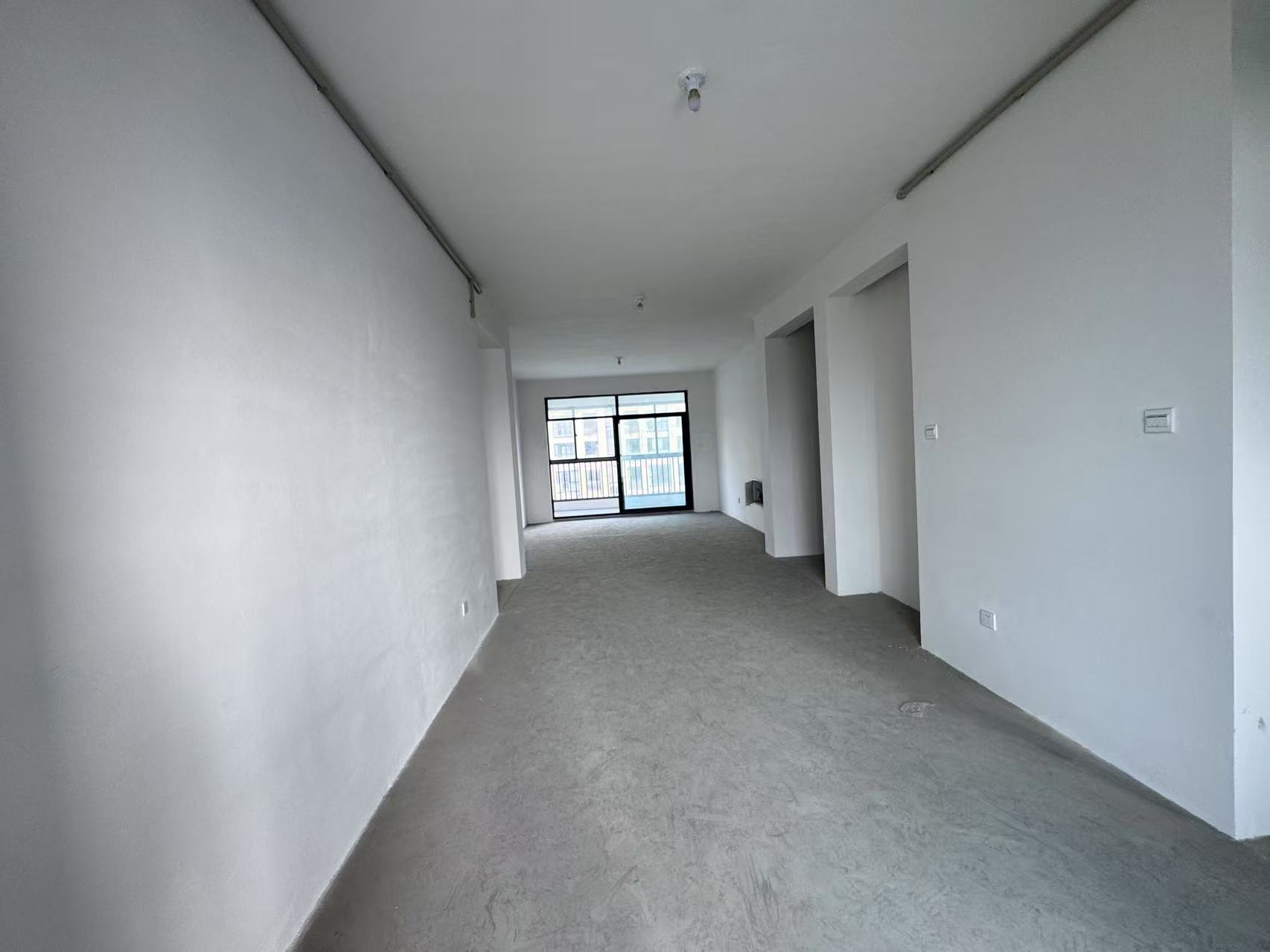 万濠山庄 4室2厅2卫 1660.00m&sup2;