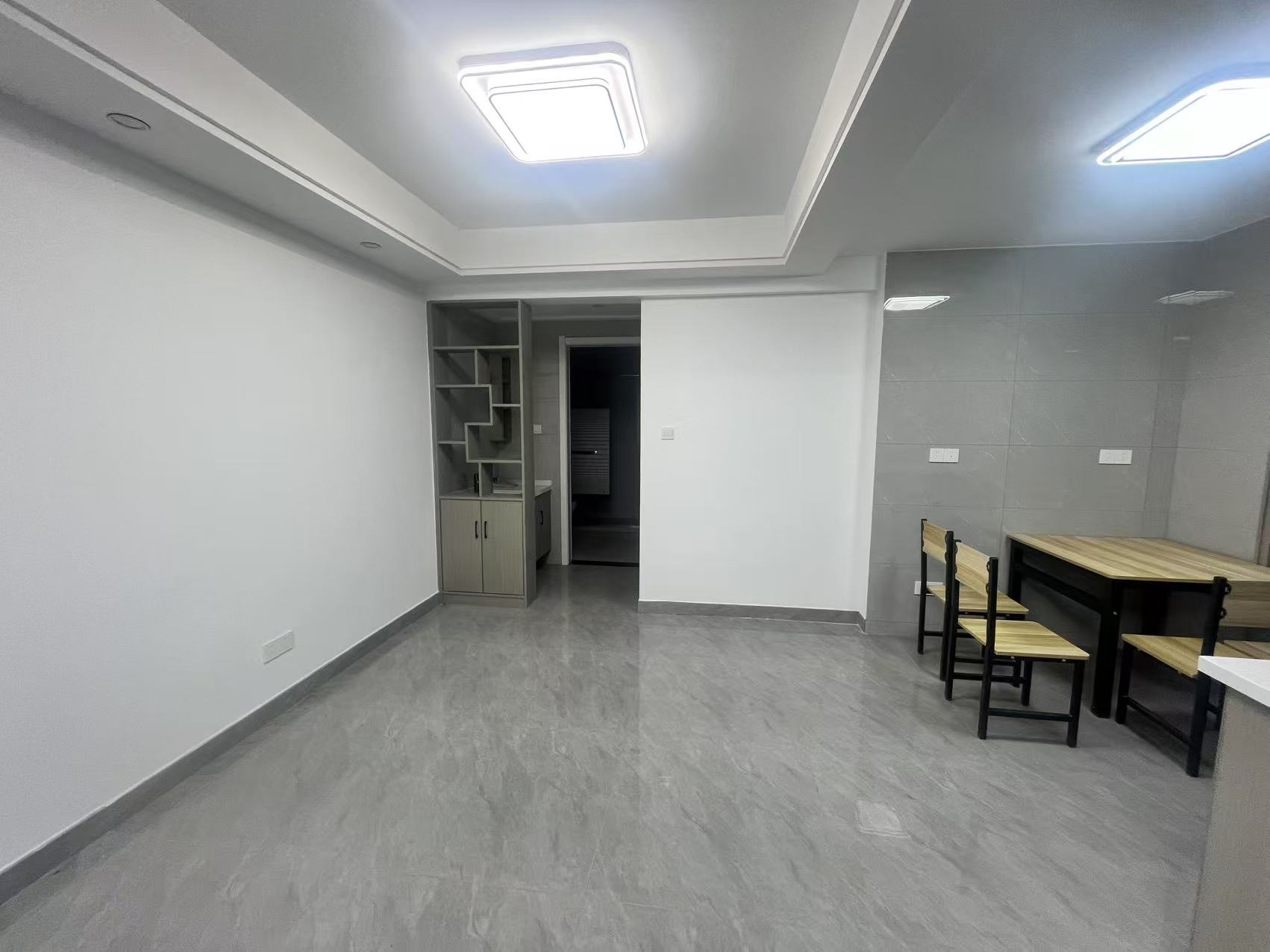 华强城 1室1厅1卫 89m&sup2;