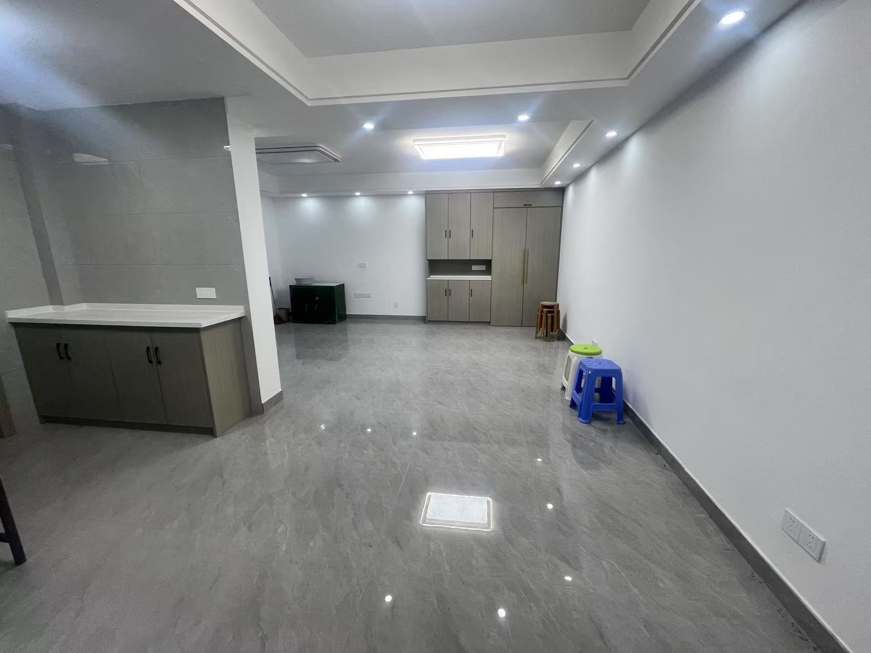 华强城 1室1厅1卫 89m&sup2;