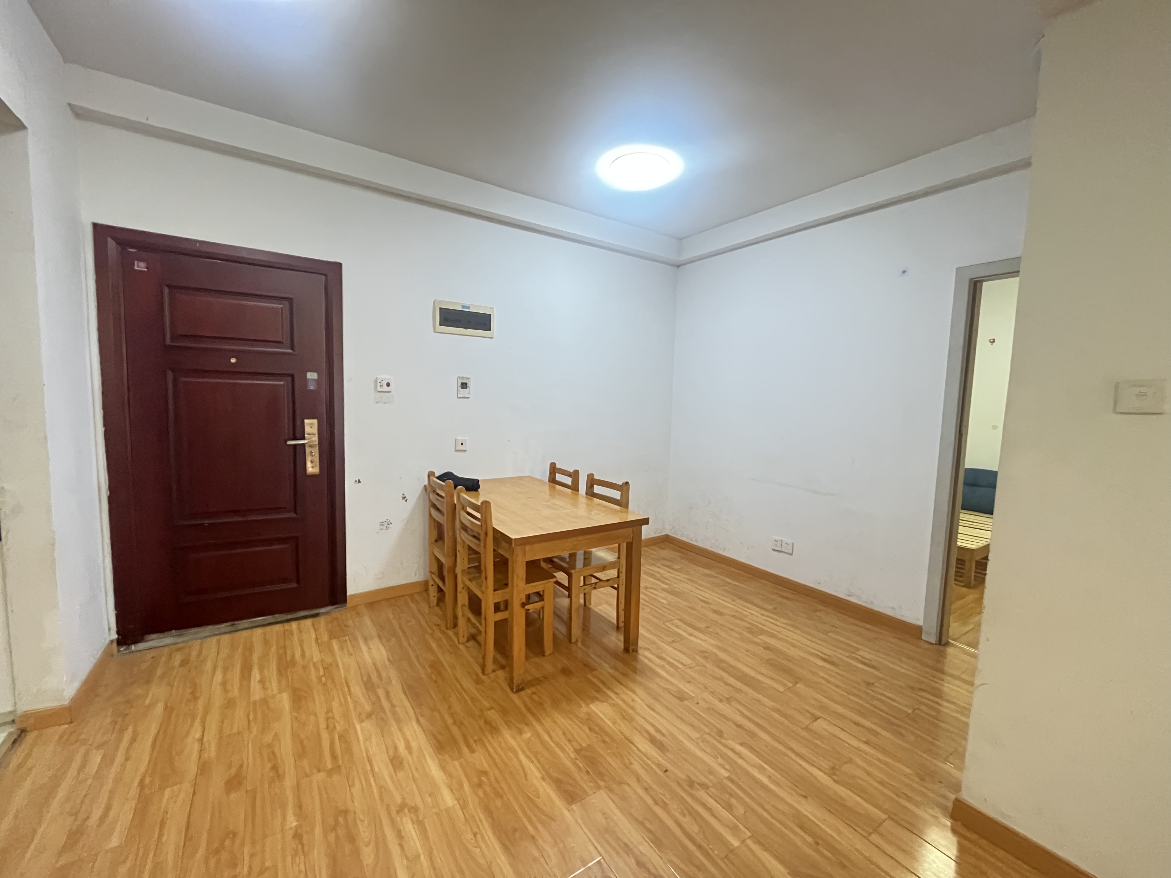 华强城 2室2厅1卫 90.6m²