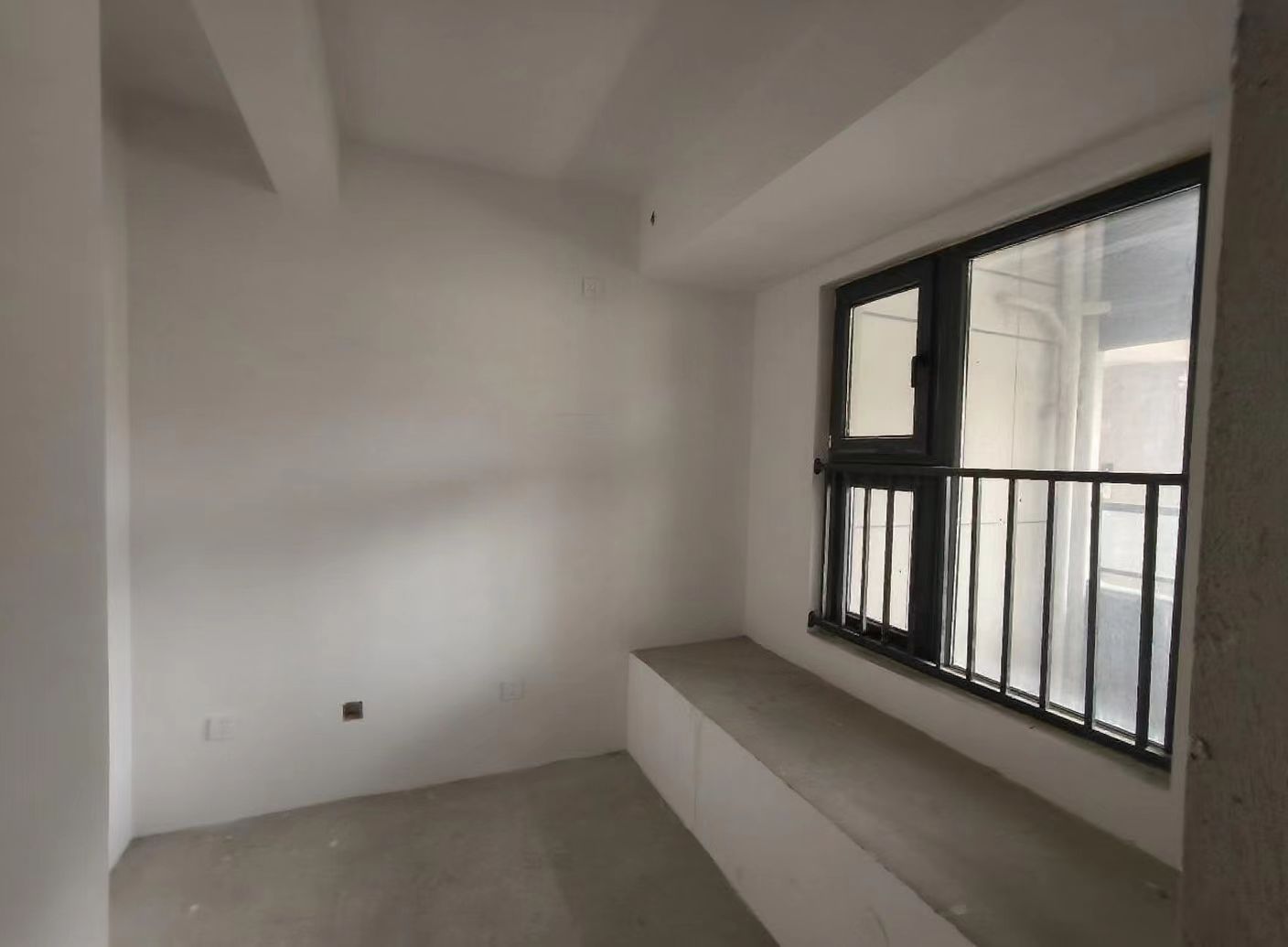 东时区 3室2厅1卫 93m&sup2;
