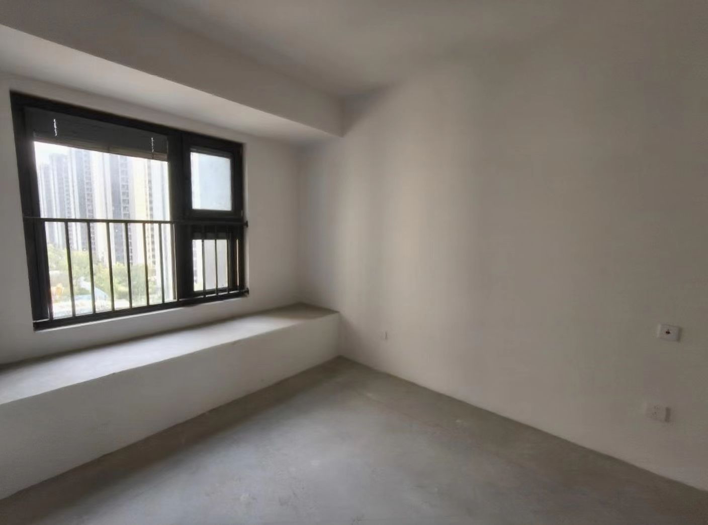东时区 3室2厅1卫 93m&sup2;