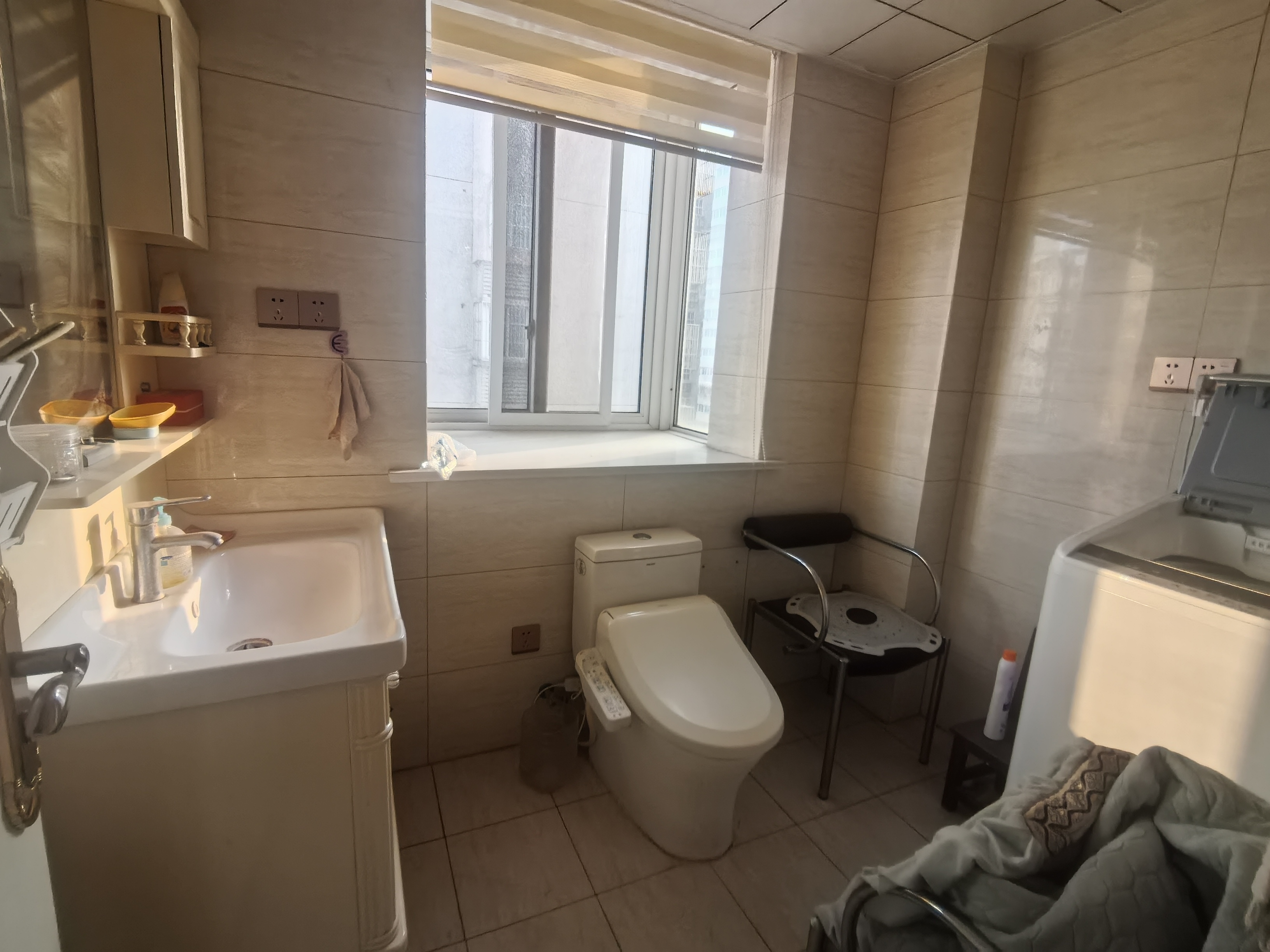 曙光福里 3室2厅2卫 143m&sup2;