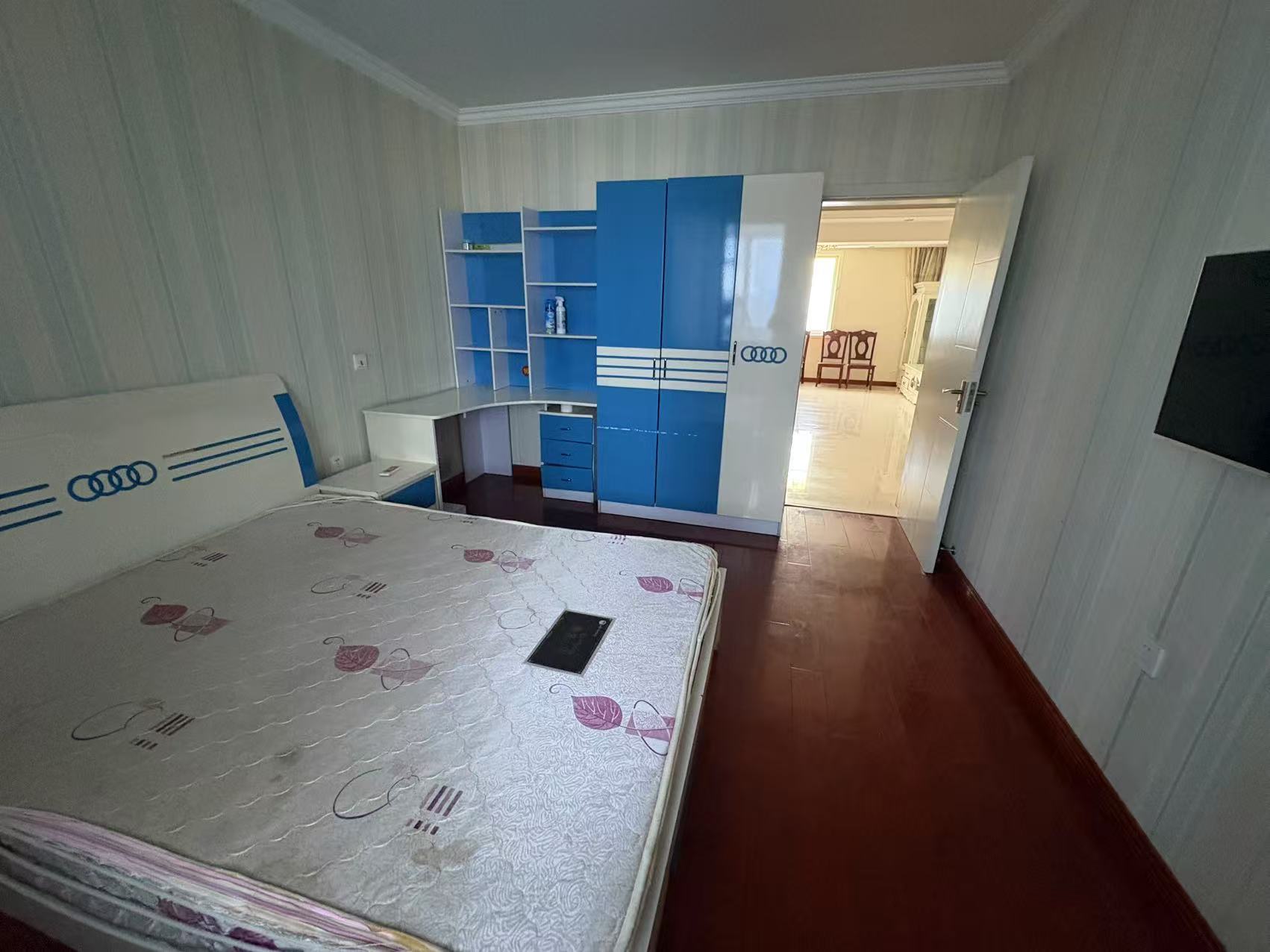 濠西园 4室2厅1卫 142.00m&sup2;