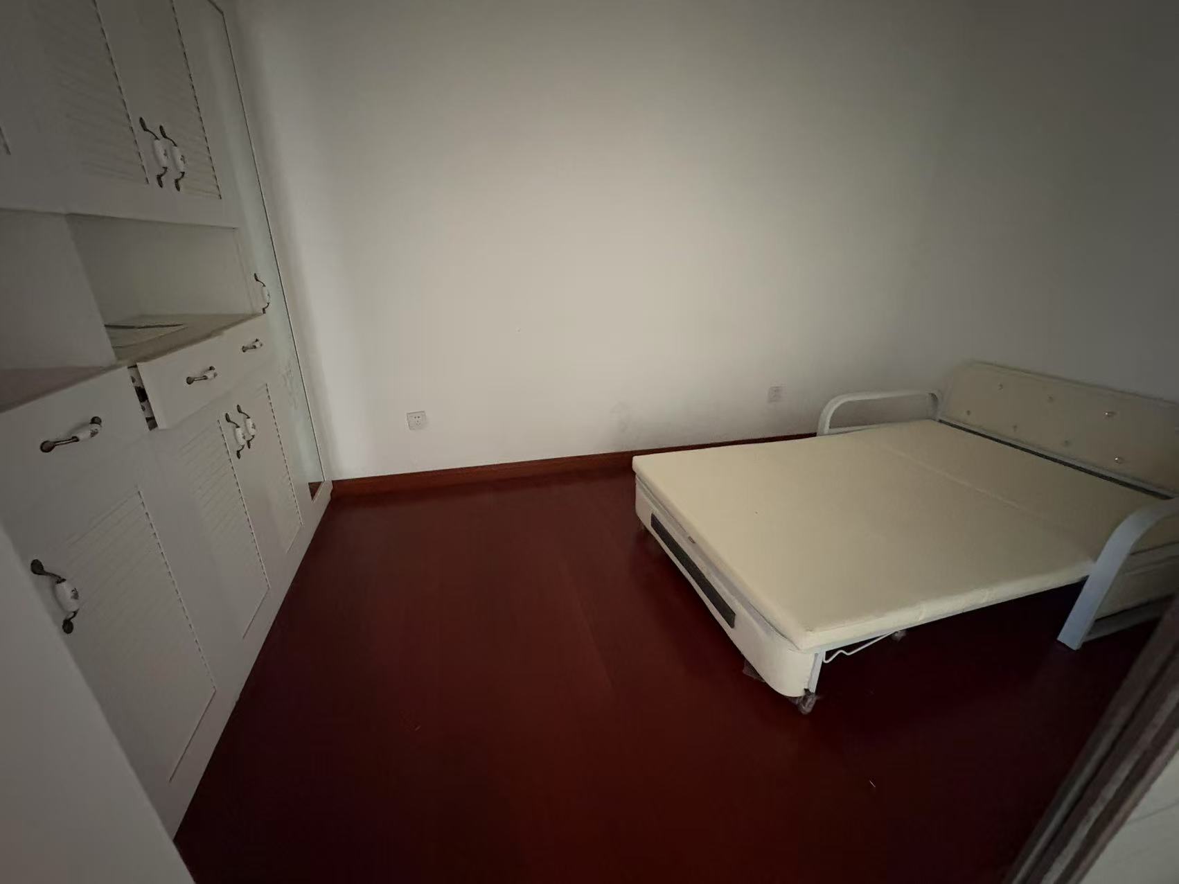 濠西园 4室2厅1卫 142.00m&sup2;