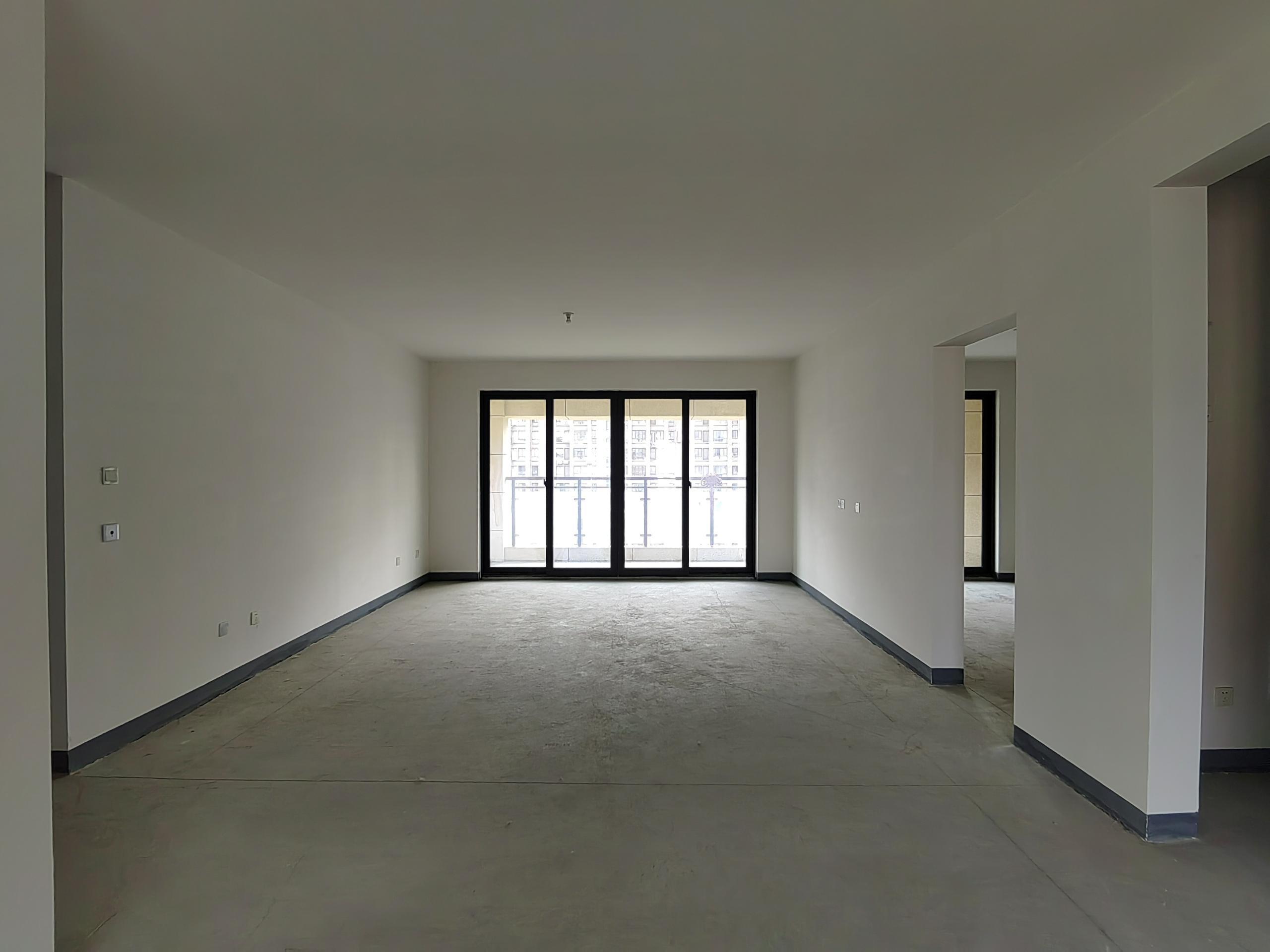 金溪漫花园 4室2厅2卫 166m&sup2;
