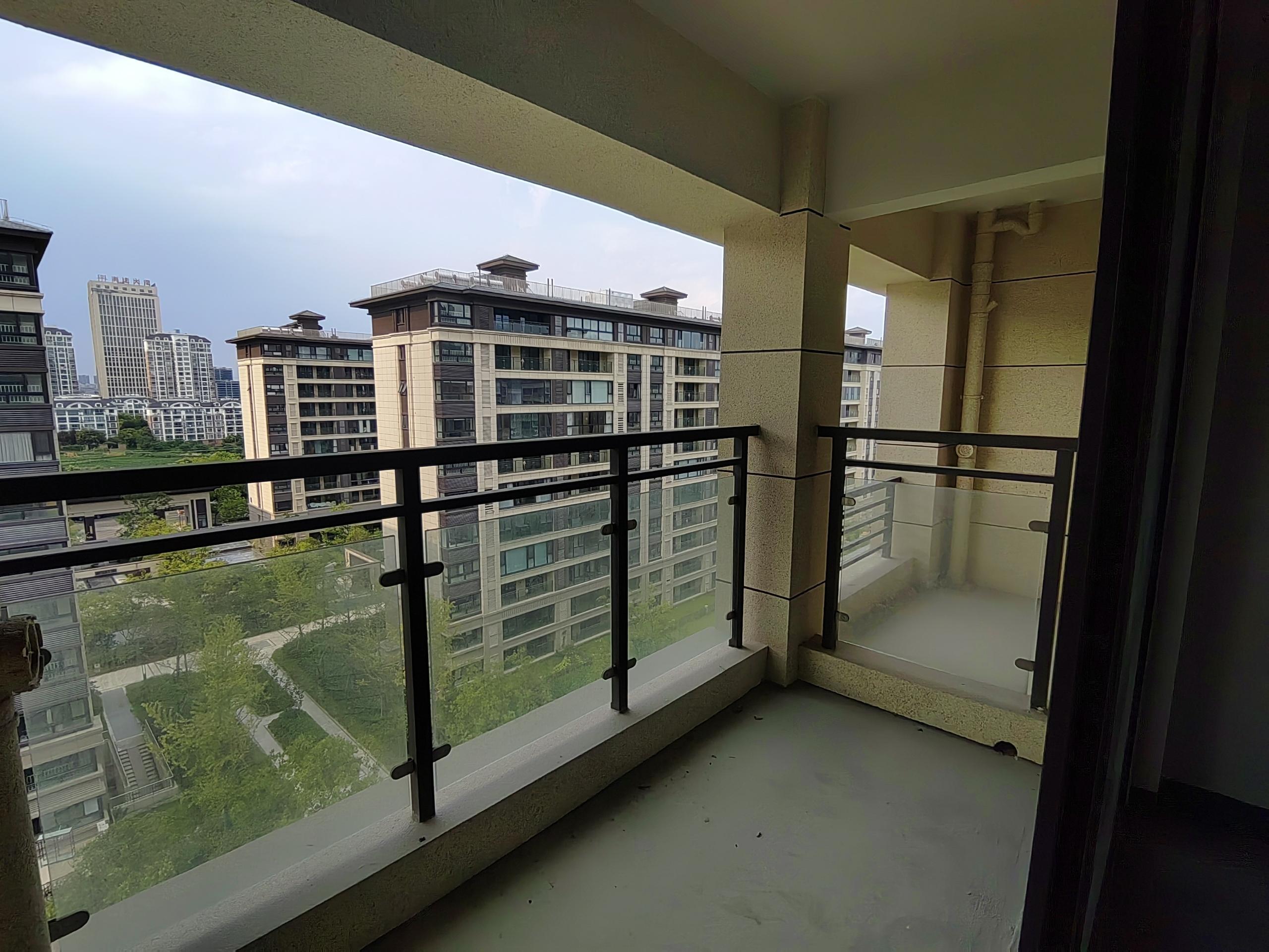 金溪漫花园 4室2厅2卫 166m&sup2;