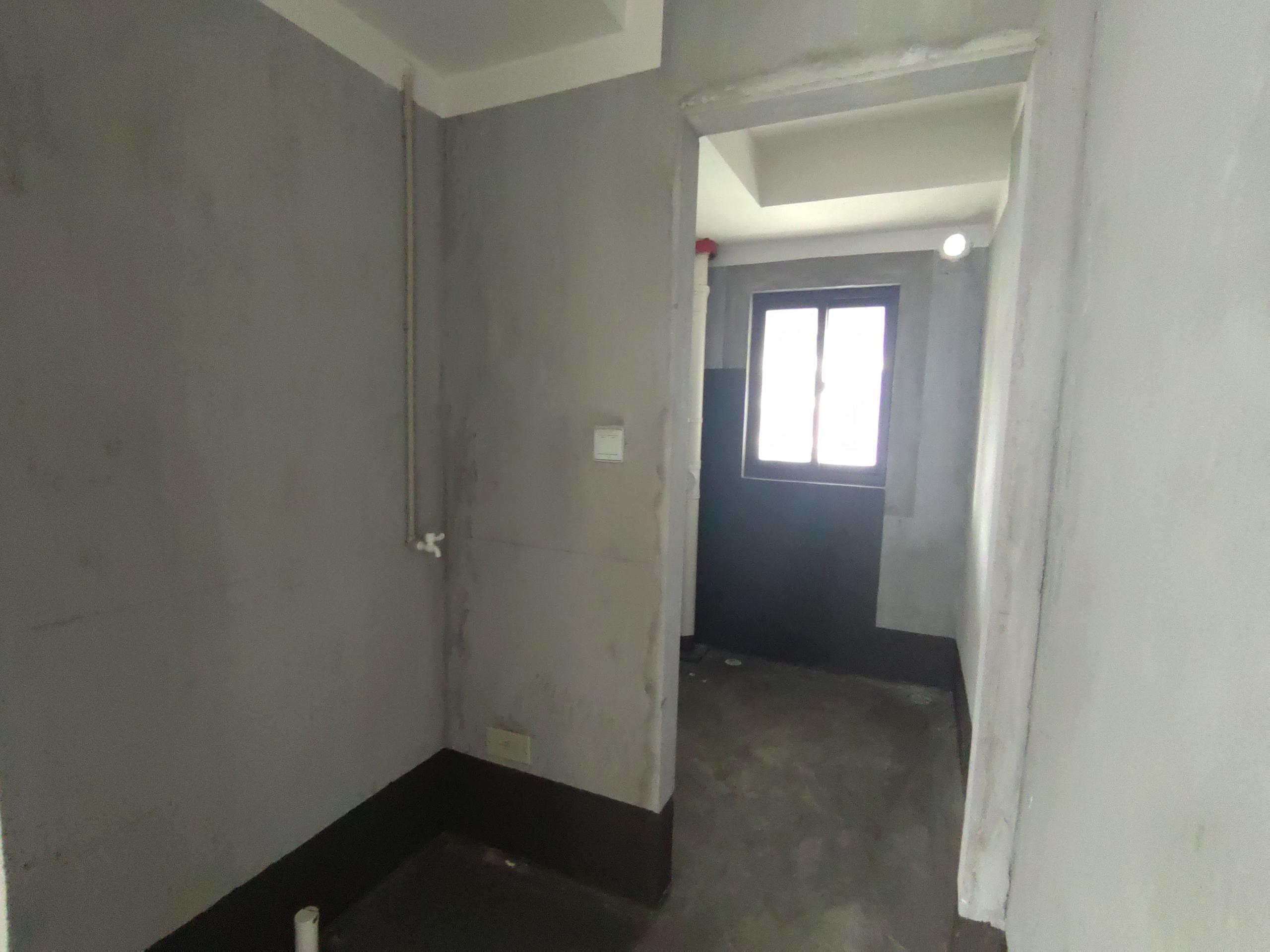 金溪漫花园 4室2厅2卫 166m&sup2;