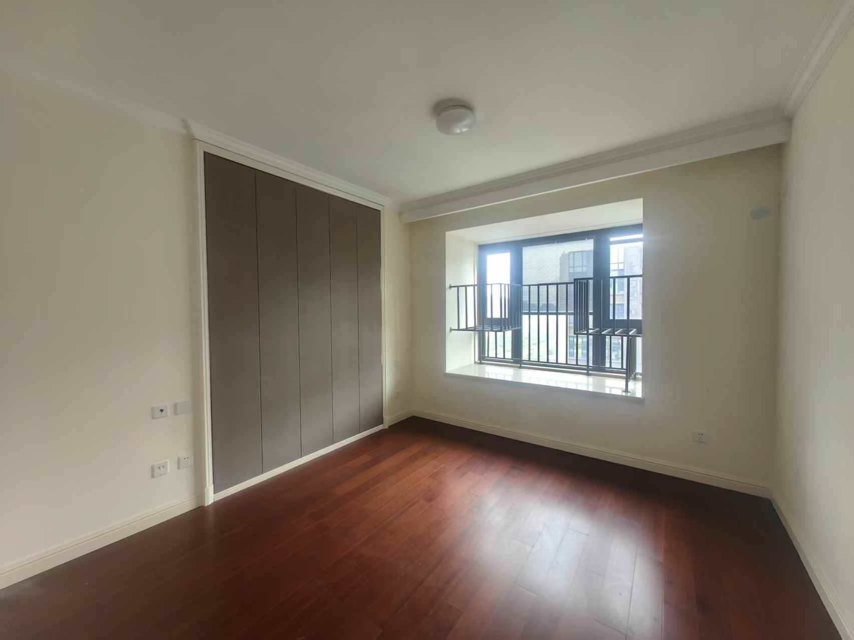 红星天铂 3室2厅2卫 112.95m&sup2;