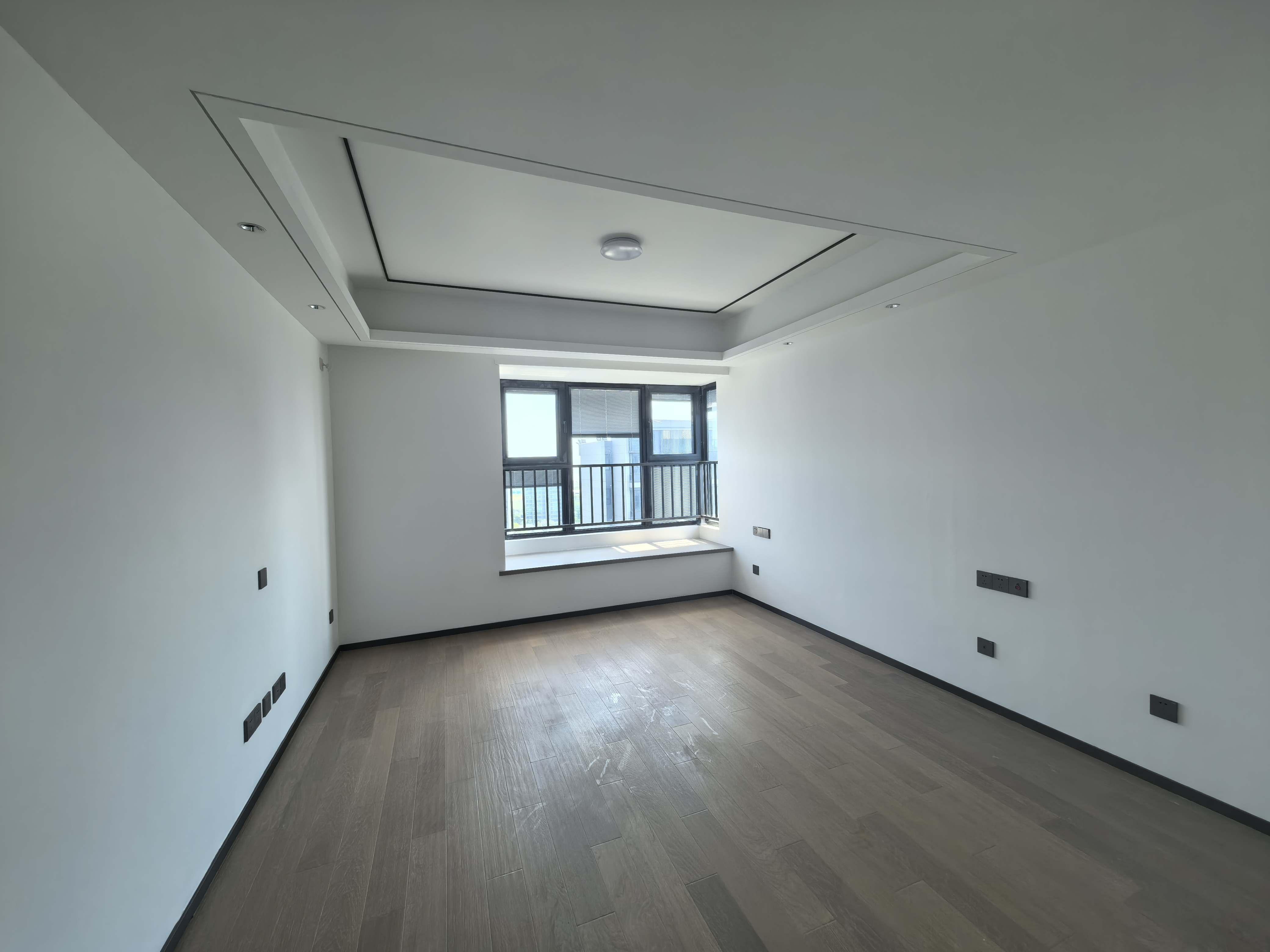 滨江道静园 4室2厅2卫 159.85m&sup2;