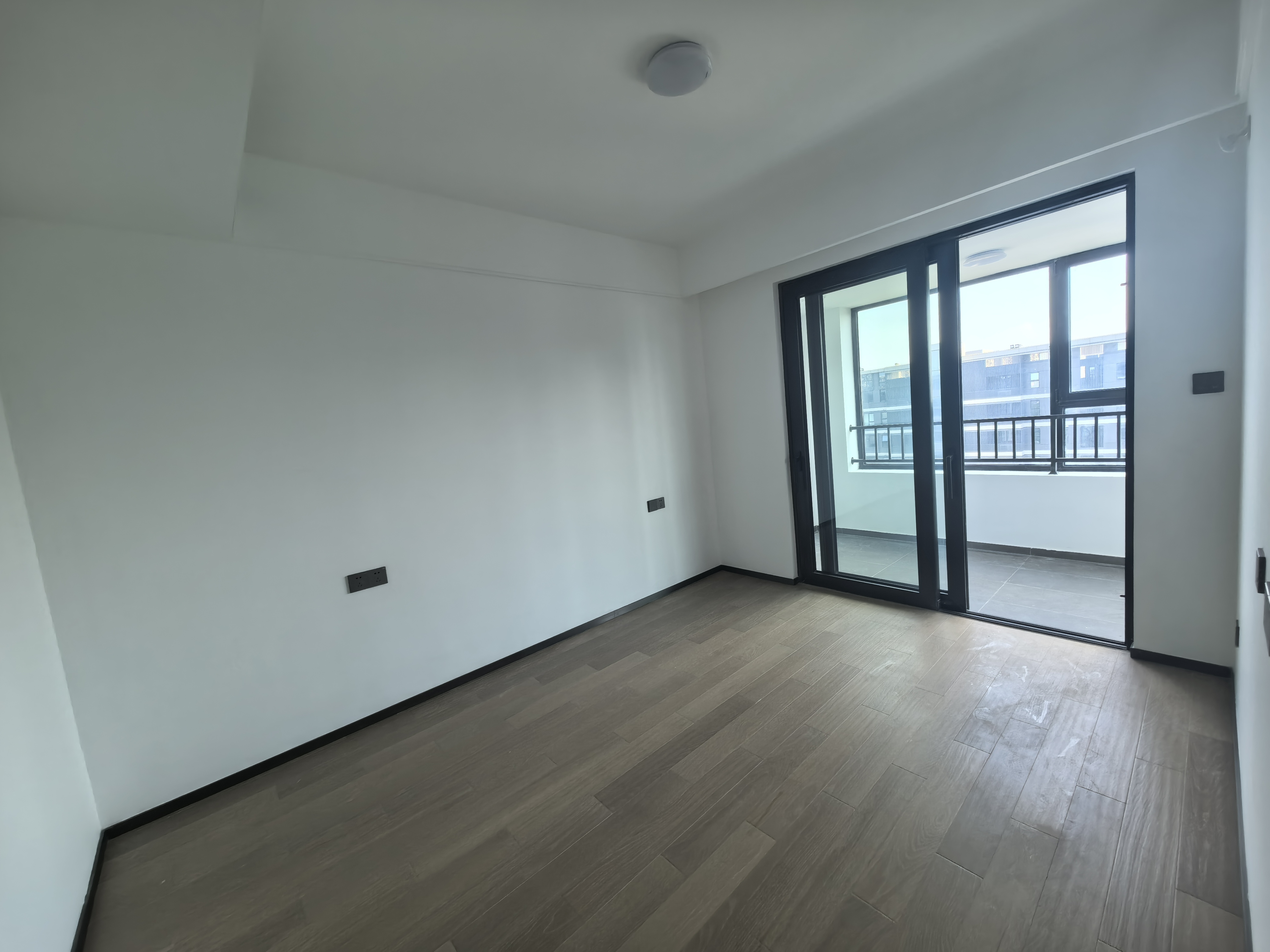 滨江道静园 4室2厅2卫 159.85m&sup2;
