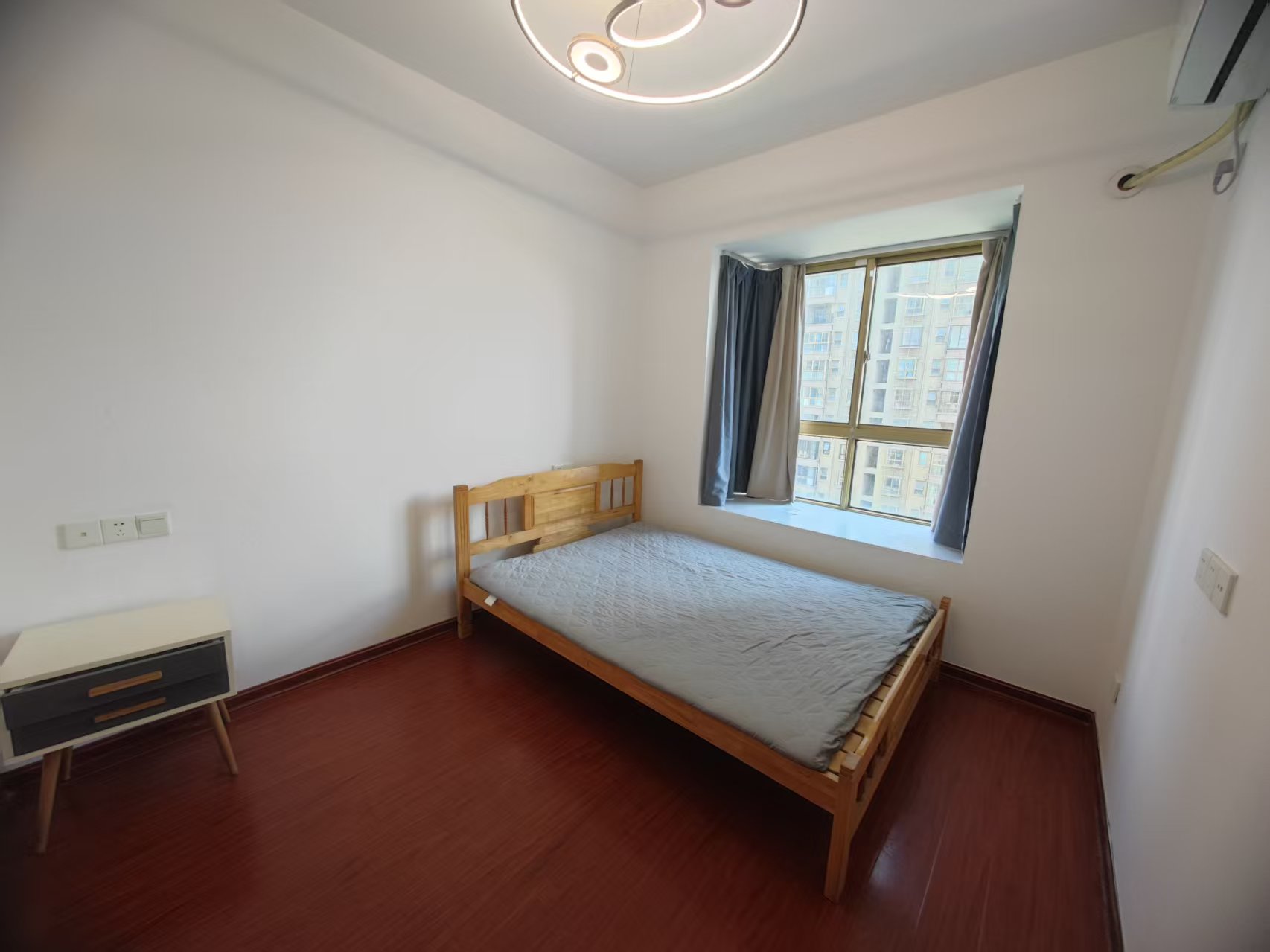 恒盛豪庭 2室2厅1卫 95m&sup2;