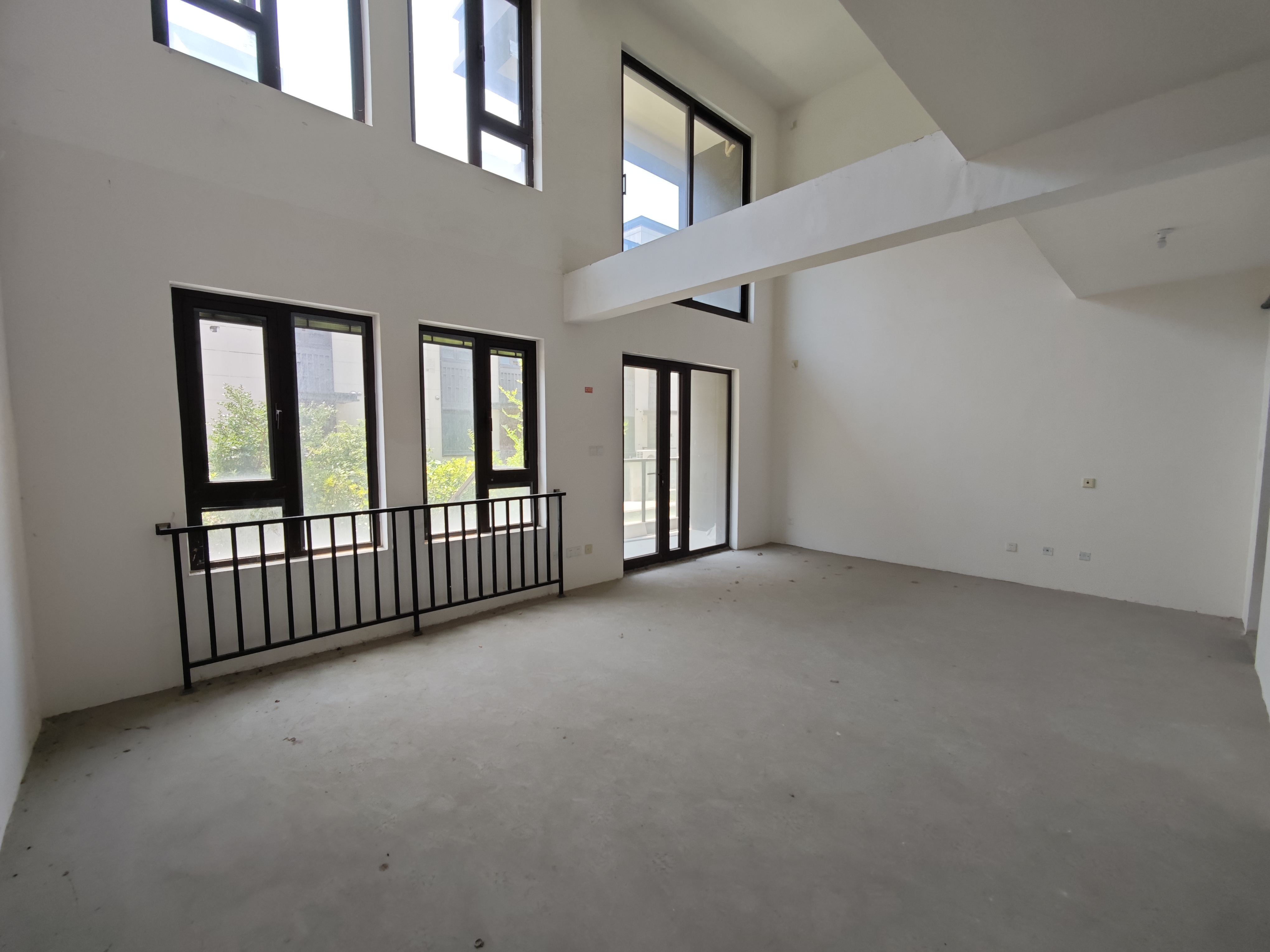 云樾东方 3室2厅2卫 158m&sup2;