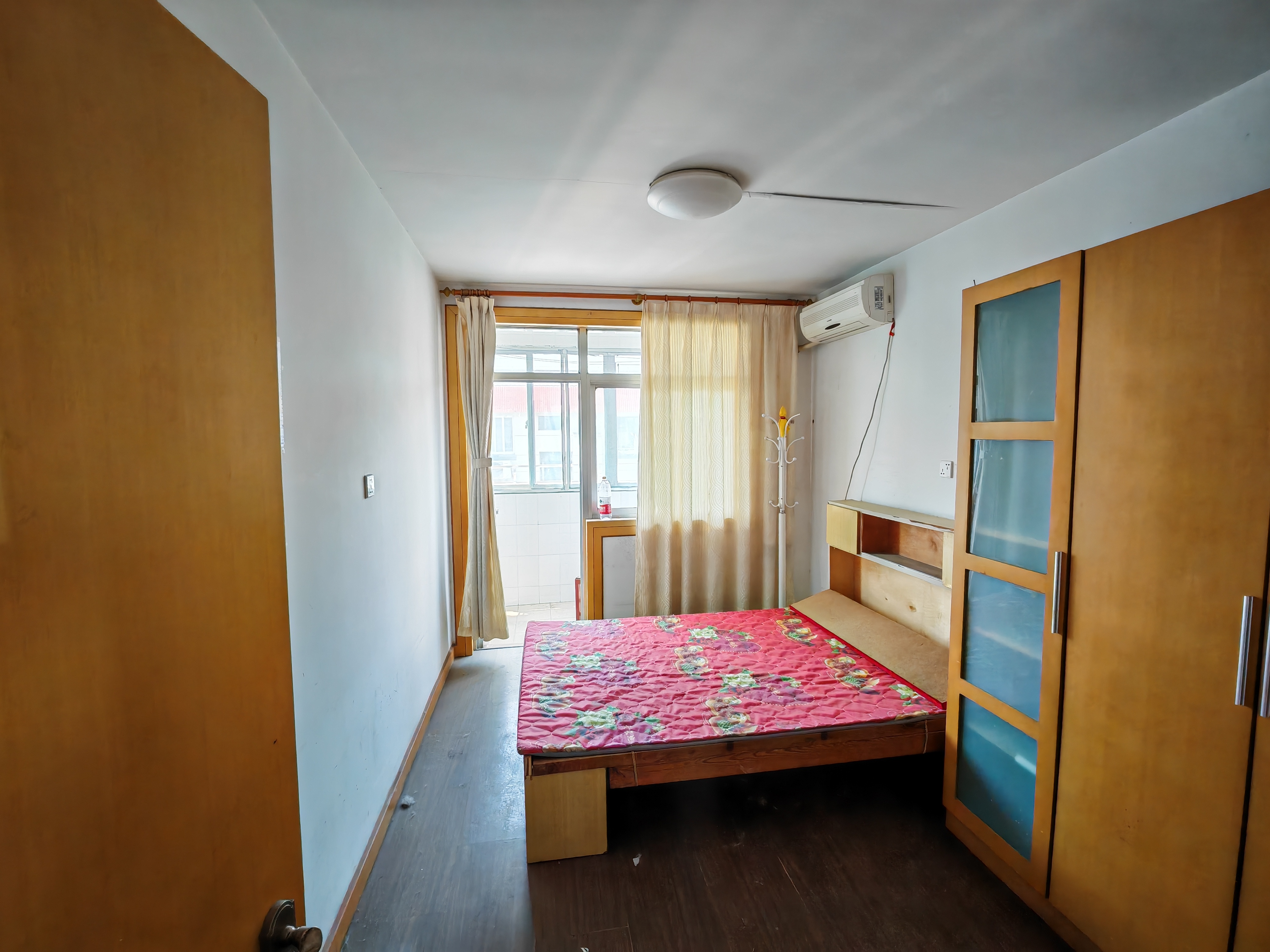 银花苑 2室1厅1卫 78m&sup2;