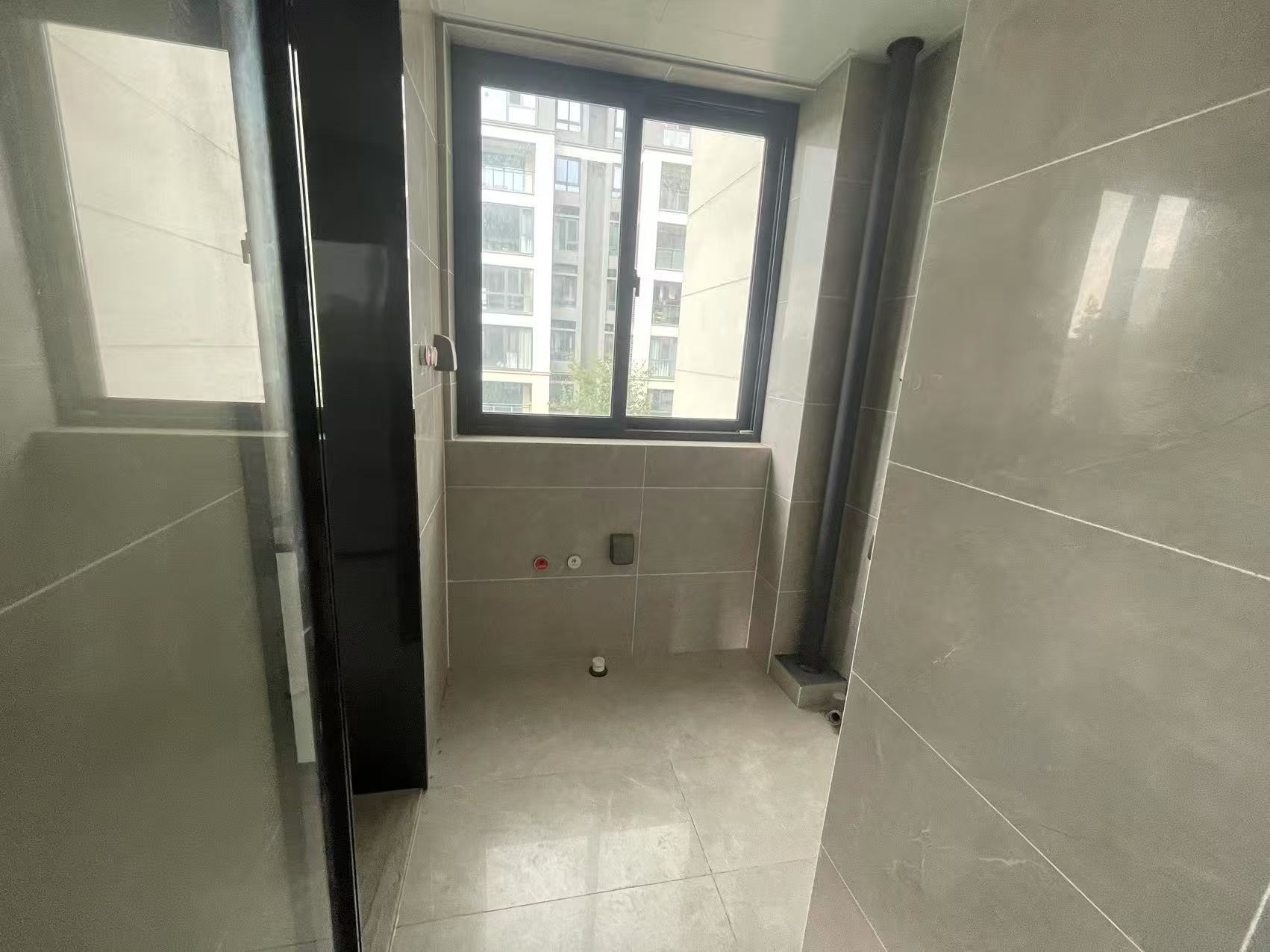 万科翡翠公园 3室2厅2卫 124.5m&sup2;