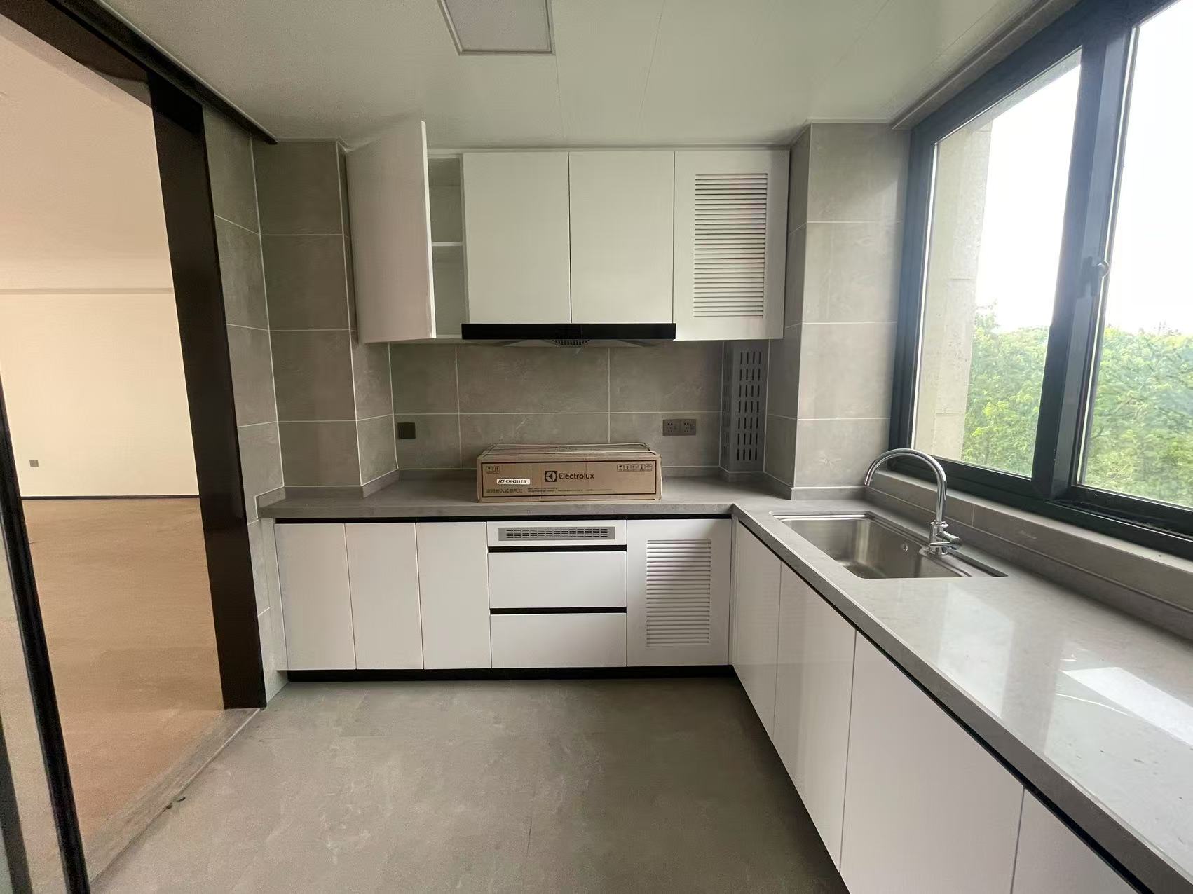 万科翡翠公园 3室2厅2卫 124.5m&sup2;