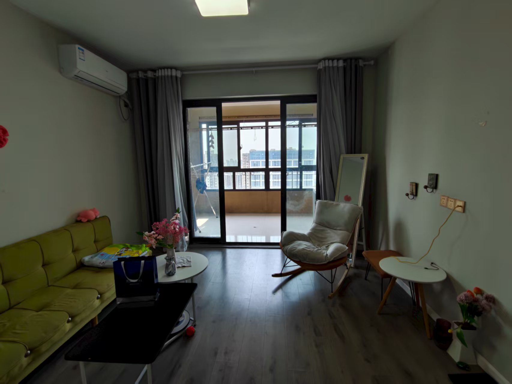 保利香槟国际 2室2厅1卫 87m²